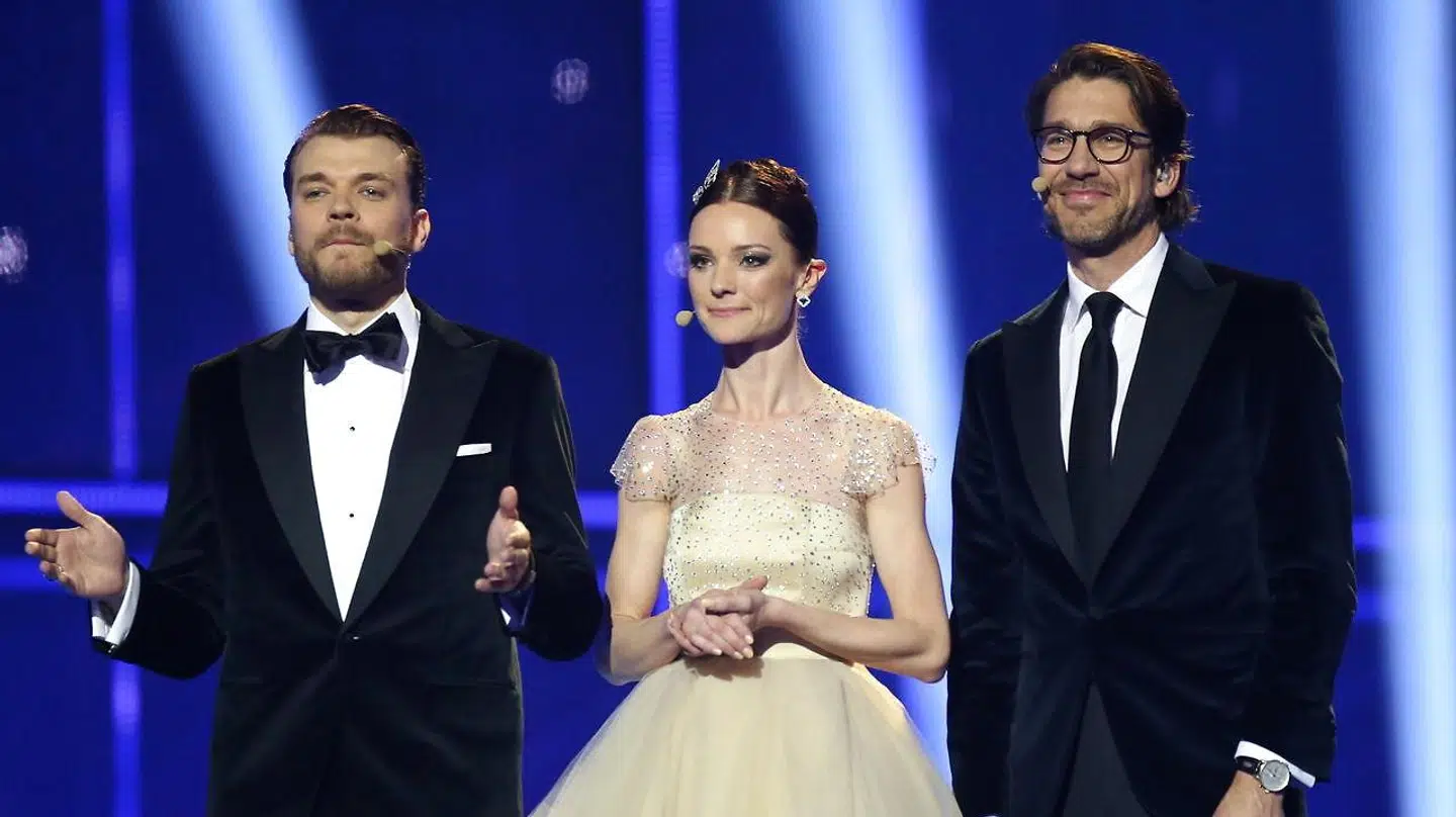 Det er den tidligere 'X Factor'-vært Lise Rønne, der endnu engang for æren at være vært for showet.