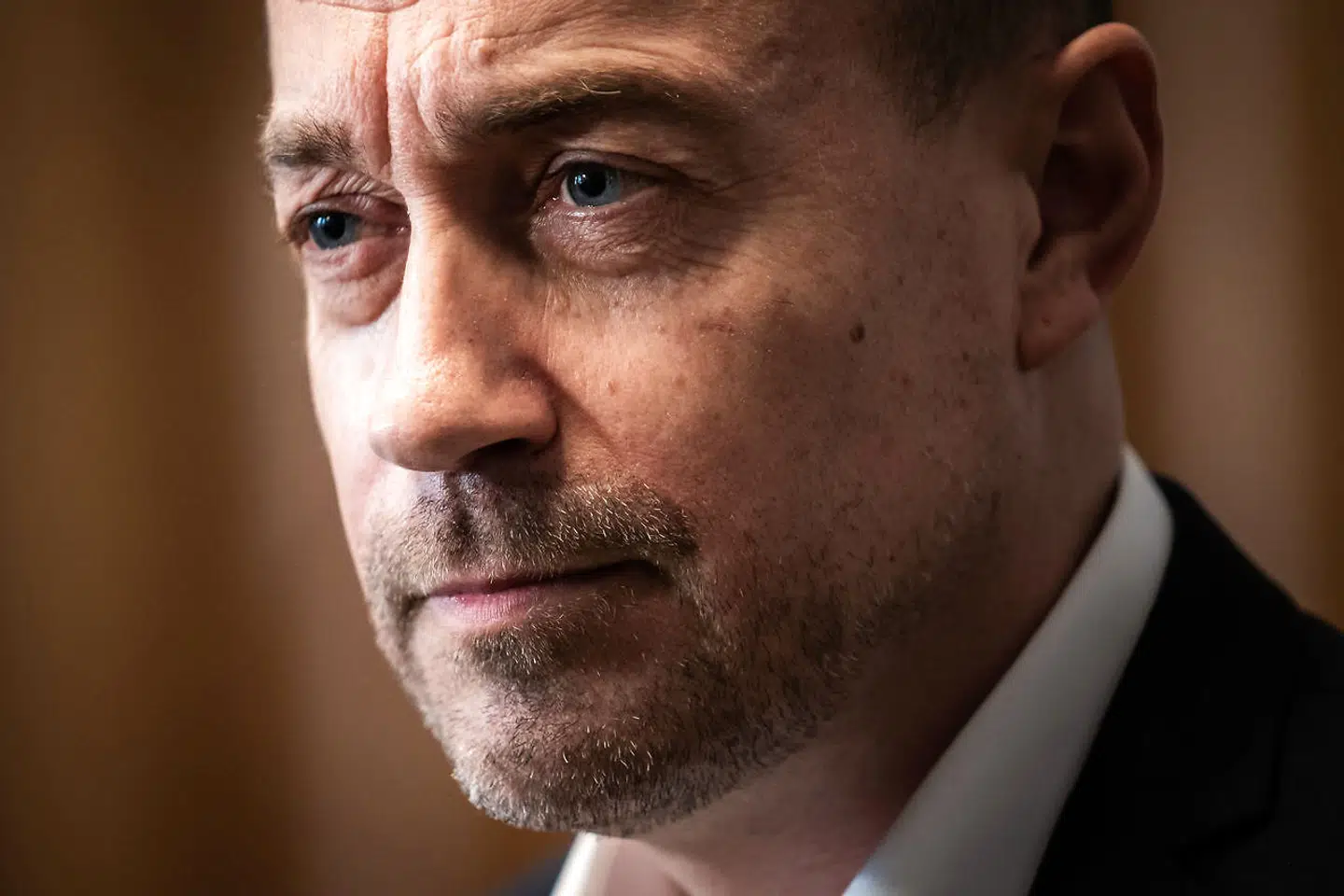 Magnus Heunicke (S) taler med pressen efter dagens samråd. Sundheds- og ældreminister Magnus Heunicke (S) er kaldt i samråd mandag den 22. februar kl. 12.30-13.30. Magnus Heunicke er blevet bedt om at svare på hvorfor Sundhedsstyrelsens sundhedsfaglige skriftlige bidrag og perspektiver til forslag til ny epidemilov ikke er tilgået Folketinget og offentligheden.. (Foto: Emil Helms/Ritzau Scanpix)