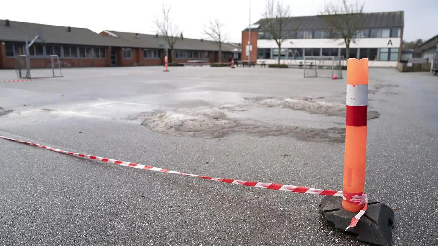 Skolen er lige nu lukket af kommunen.