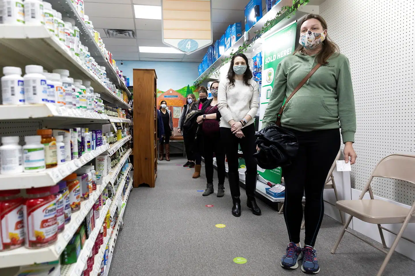 Gravide kvinder i kø for at få Covid-vaccine i Pennsylvania, USA.