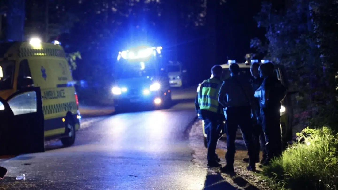 Politiet er til stede ved Lehnskov Strand. Foto: Presse-fotos.dk