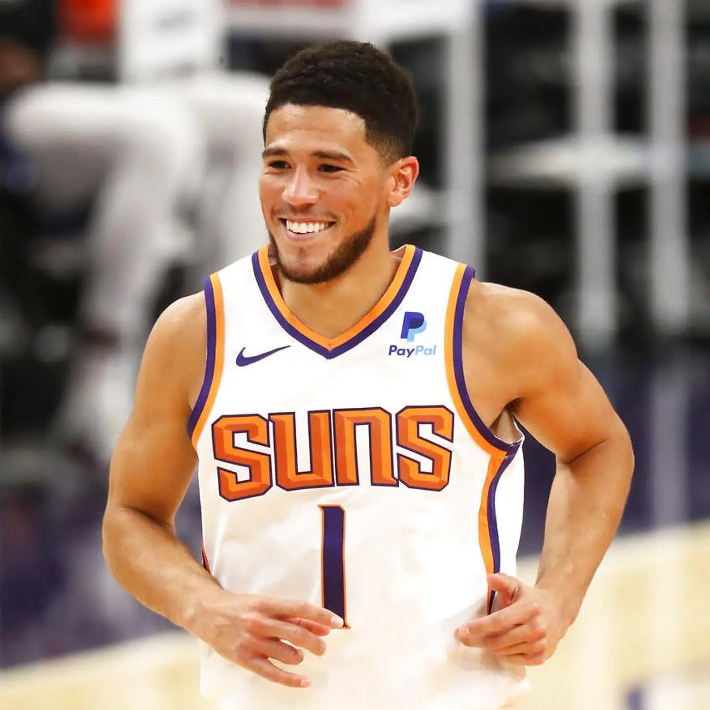 Devin Booker på banen for Phoenix Sun i slutningen af december sidste år.