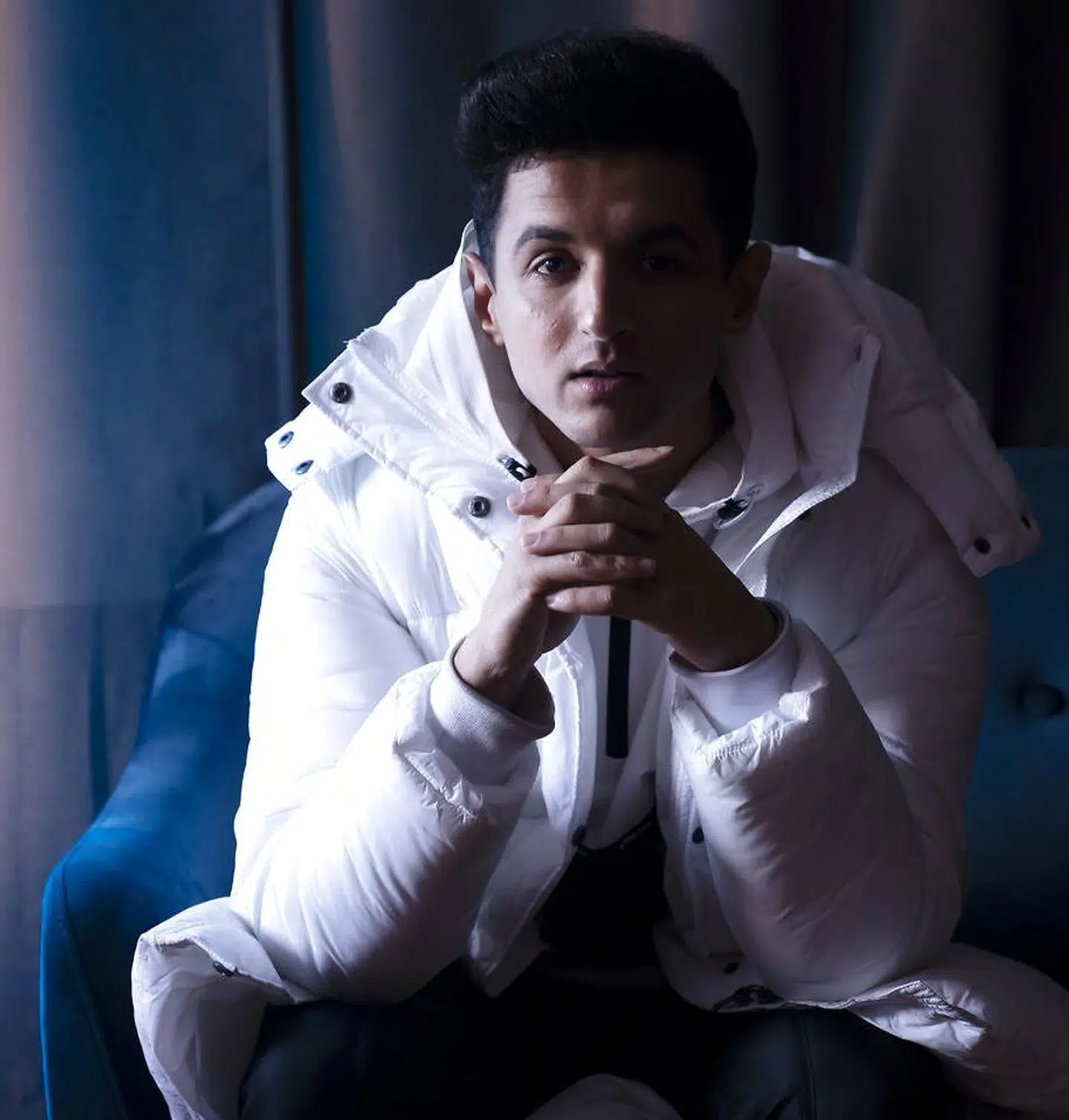 Hasan Shah er en dansk musiker, som for nyligt har signet med Sony Music India.