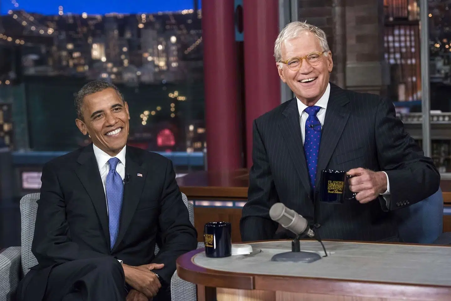 I 33 år lavede David Letterman sit talkshow 'The Late show'. Tusinde af kendte har i tidens løb siddet i stolen overfor David Letterman. Her er det USA tidligere præsident Obama. Foto BRENDAN SMIALOWSKI.