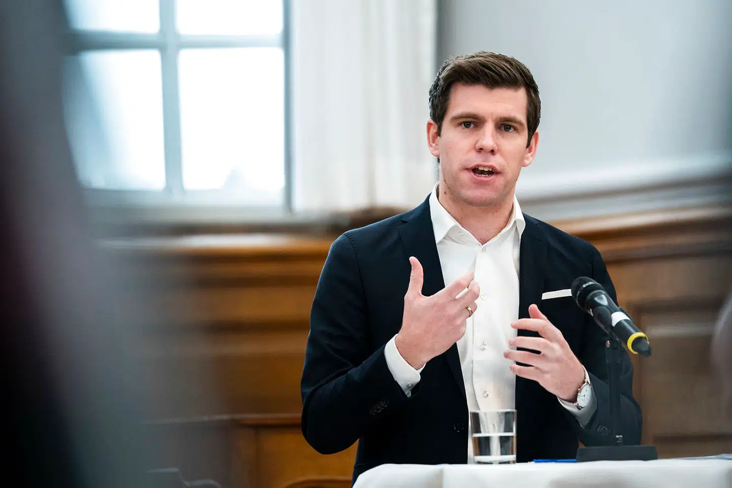 Formand for Venstre Jakob Ellemann-Jensen, udlændingeordfører Mads Fuglede, integrationsydelsesordfører og indfødsretsordfører Morten Dahlin og beskæftigelsesordfører Hans Andersen afholder pressemøde om Venstres nye udlændingeudspil, i Fællessalen på Christiansborg, onsdag den 3. februar 2021. (Foto: Martin Sylvest/Ritzau Scanpix 2021)