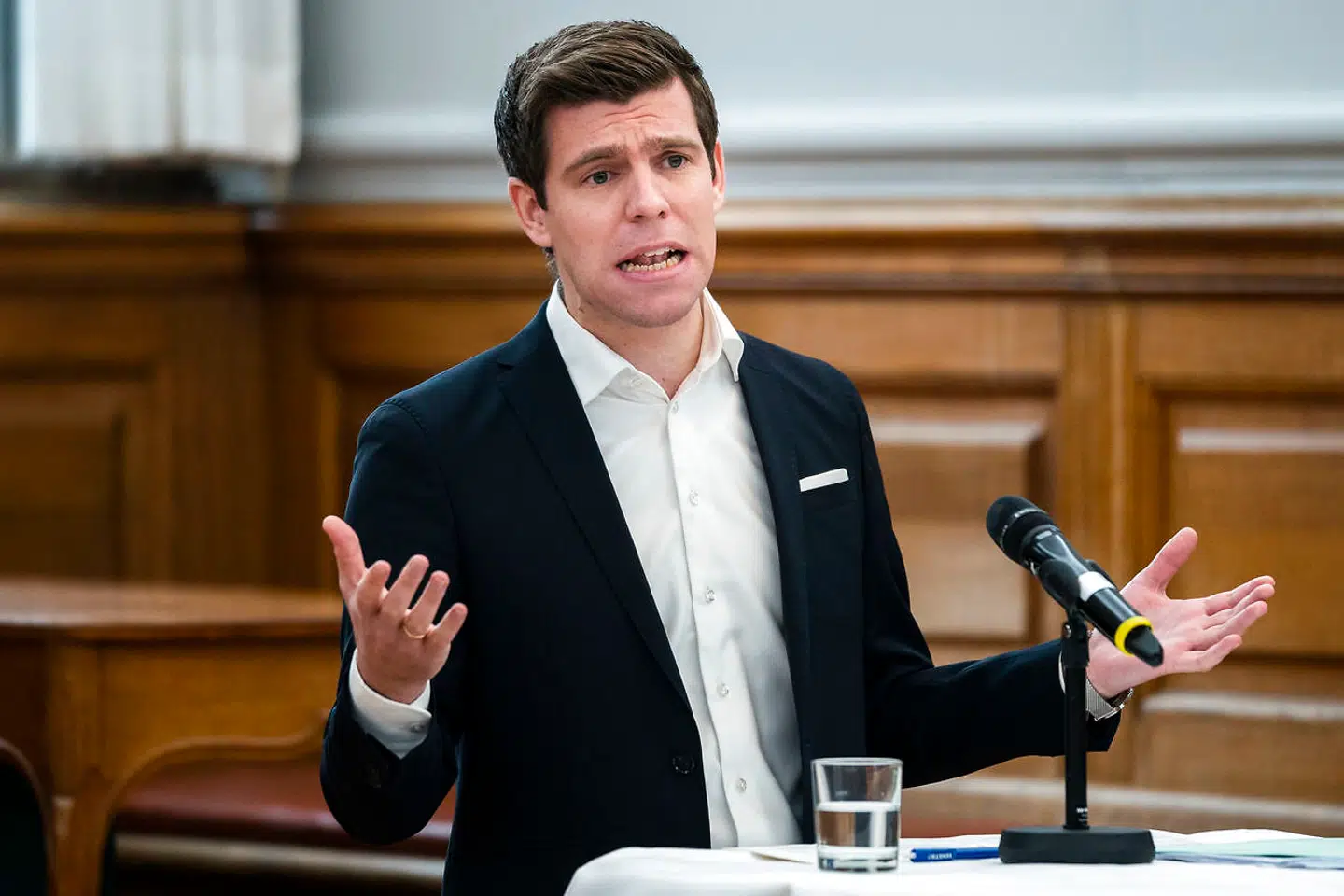 Formand for Venstre Jakob Ellemann-Jensen, udlændingeordfører Mads Fuglede, integrationsydelsesordfører og indfødsretsordfører Morten Dahlin og beskæftigelsesordfører Hans Andersen afholder pressemøde om Venstres nye udlændingeudspil, i Fællessalen på Christiansborg, onsdag den 3. februar 2021. (Foto: Martin Sylvest/Ritzau Scanpix 2021)