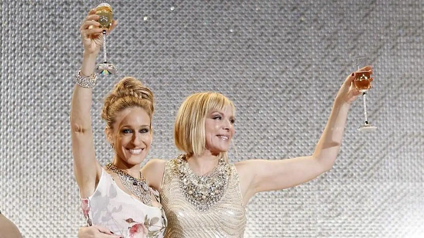 I offentligheden så Sarah Jessica Parker og Kim Cattrall ud til at være bedste venner. Også her i 2010. Men i virkeligheden var der iskold luft mellem dem.