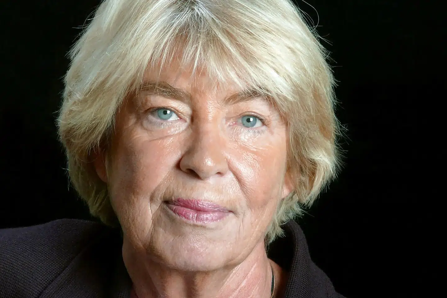 »Min mand gjorde intet forkert,« lød reaktionen fra Camille Kouchners mor, professor Evelyn Pisier, da hun blev konfronteret med de seksuelle overgreb på hendes egen teenagesøn.