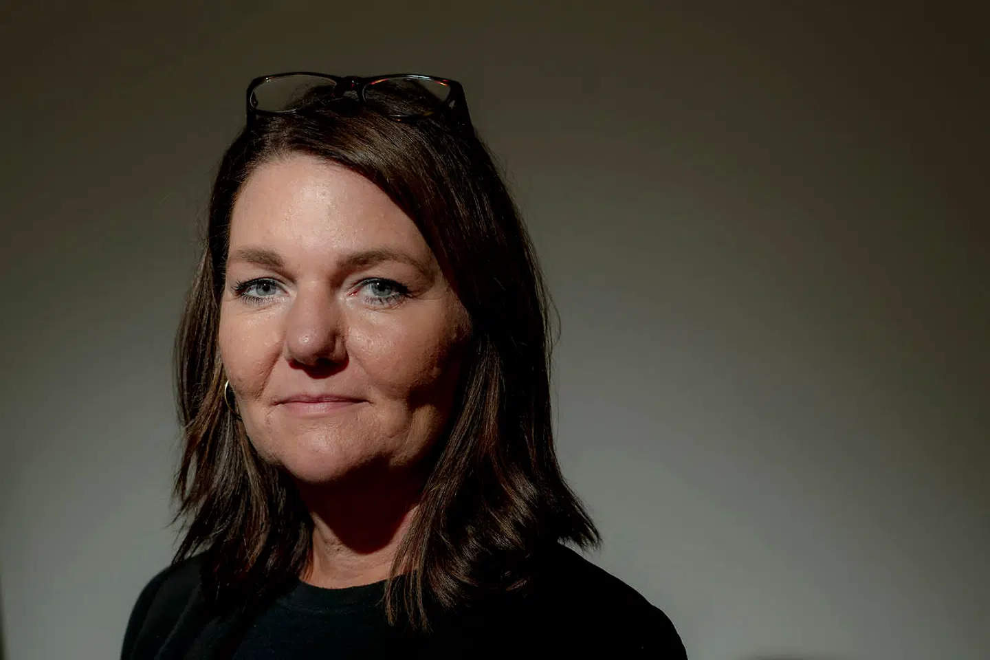 Søs Marie Serup har sammen med Mikkel Faurholdt skrevet bogen 'Skaberen, taberen og frelseren', som beskriver DF's op- og nedture i partiets 25-årige historie.