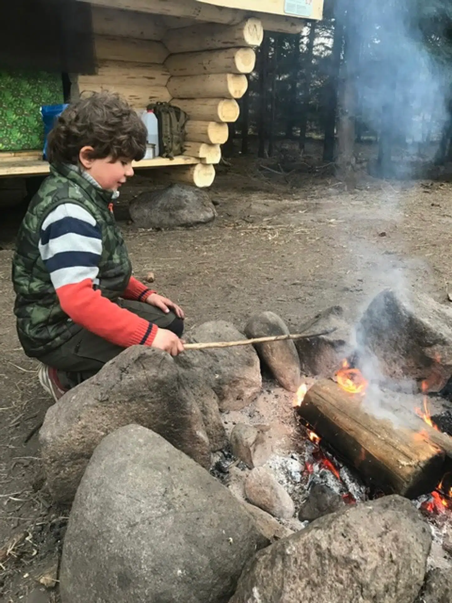 Han kan godt være svær at lokke, men når først syvårige Oliver er med sin mor ude i det fri, glemmer han alt om skærmen derhjemme.