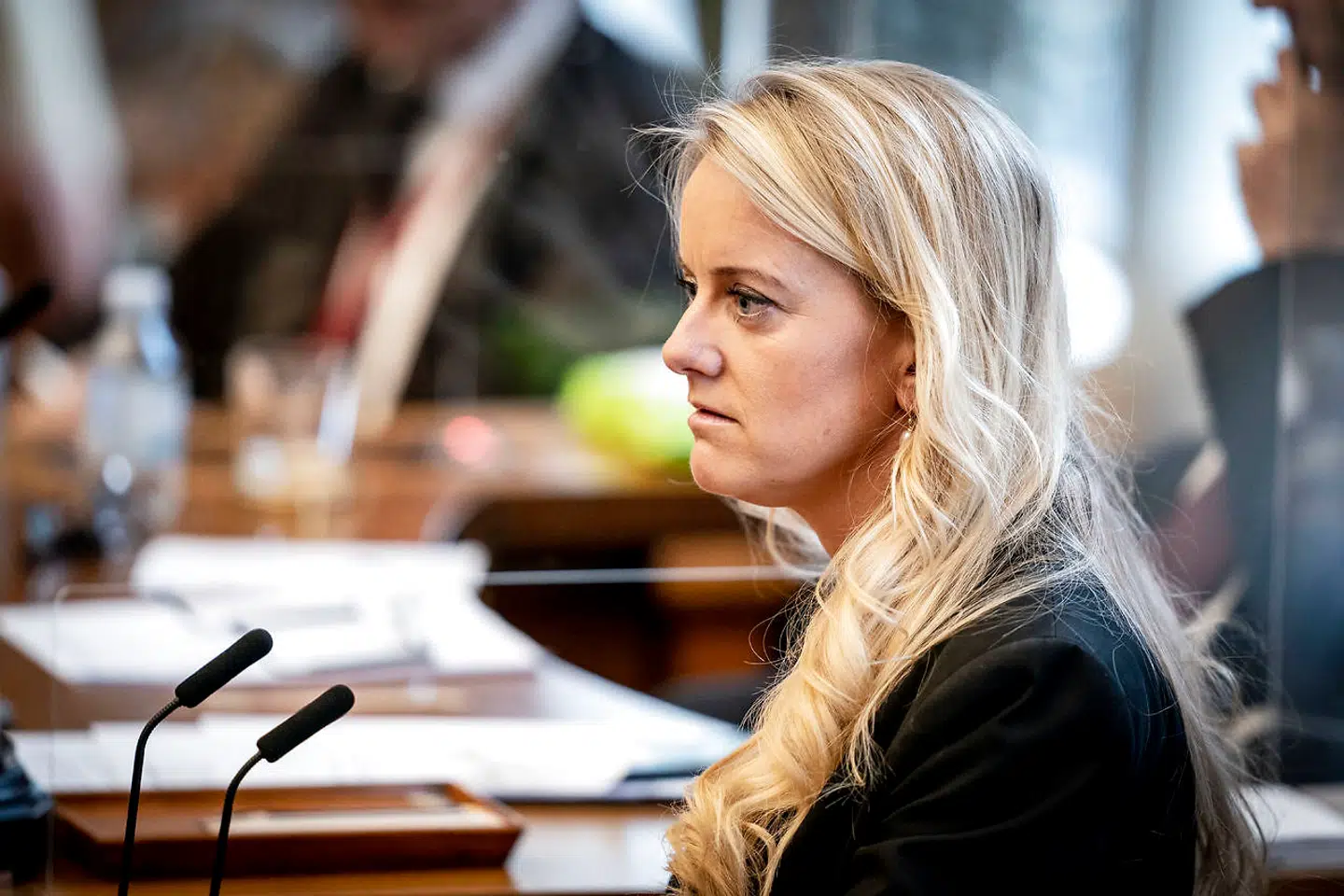 Det kan ikke lade sig gøre, at befolkningen bliver testet to eller flere gange om ugen, mener Pernille Vermund, der kalder udmeldingen fra statsministeren »bizar«.