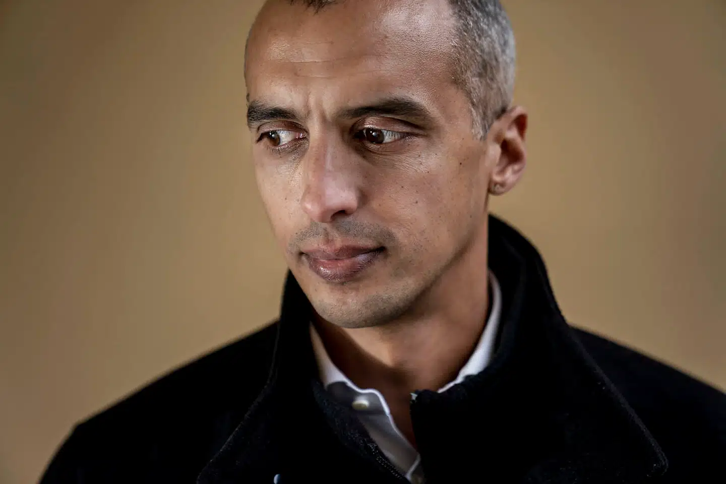 »Uanset om man kalder det sociale eller kulturelle problemer, er det forkert at pande en anden mand ned. Der er behov for, at samfundet slår hårdere fra sig uanset, hvad årsagerne er,« siger udlændinge- og integrationsminister Mattias Tesfaye.