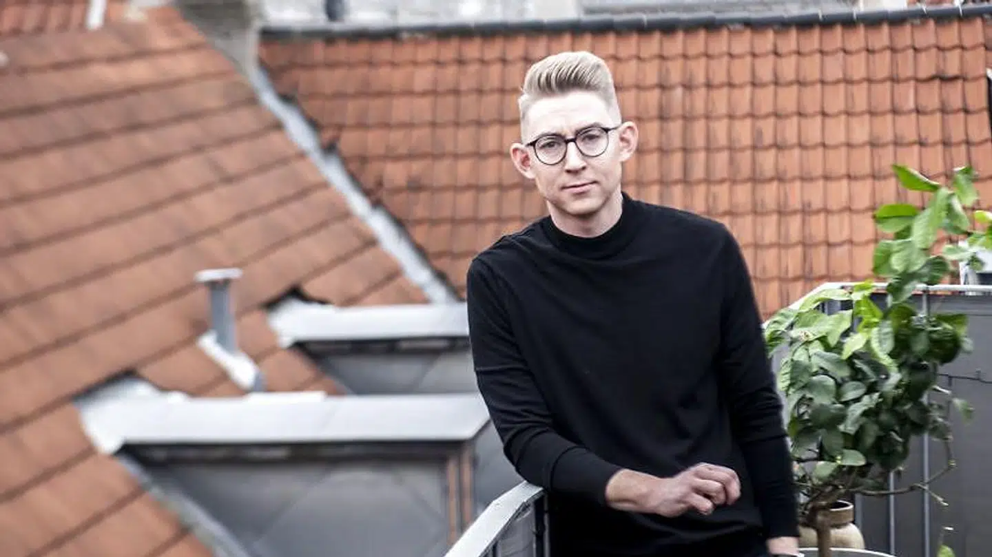 Emil Thorupmå på jagt efter kærligheden igen.
