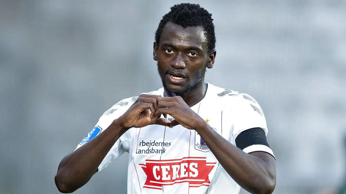 Mustapha Bundu har tidligere tørnet ud for AGF, inden han sidste år røg til belgiske Anderlecht.