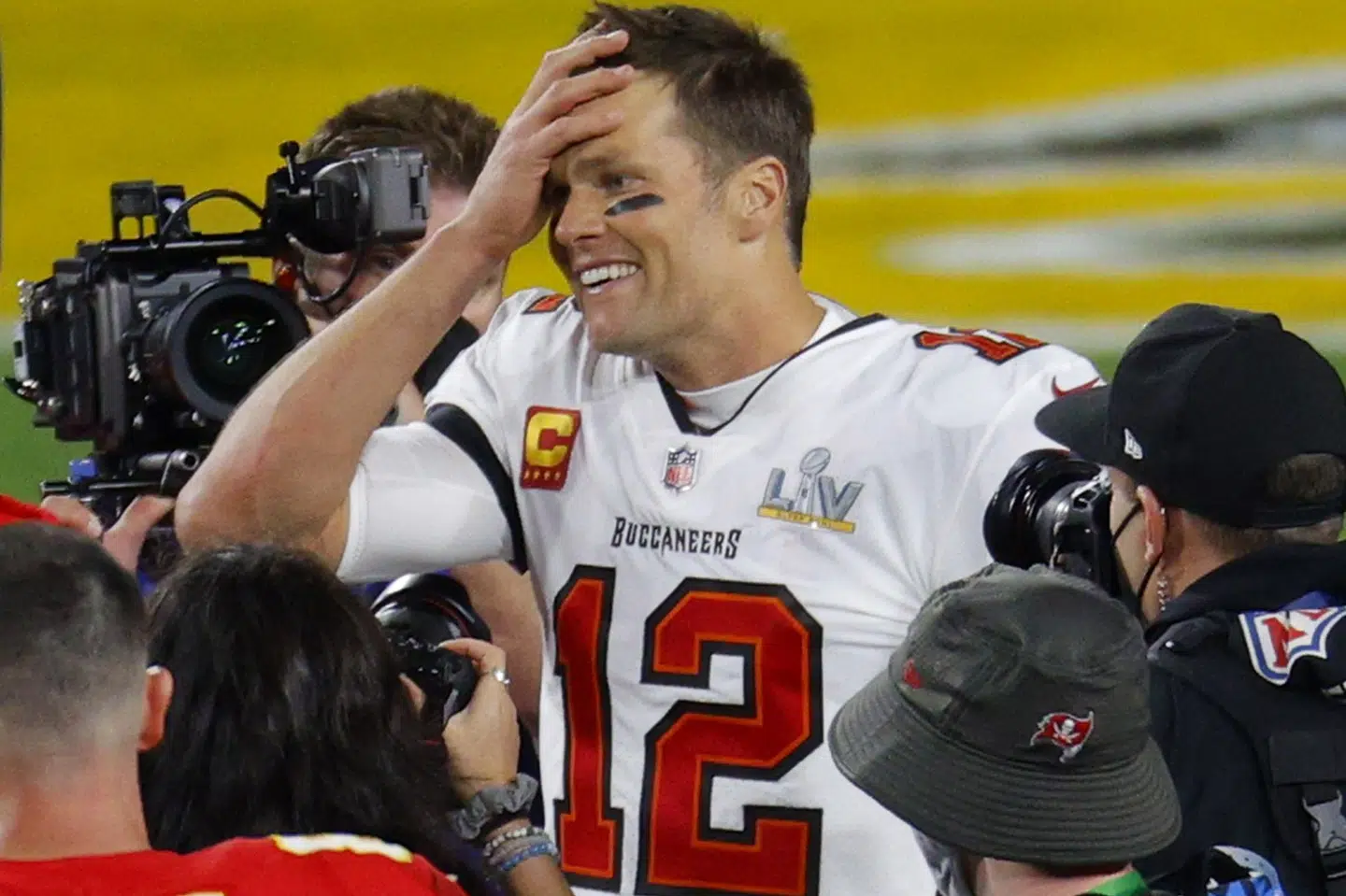 Tom Brady og Tampa Bay Buccaneers sikrede sig natten til mandag holdets anden Super Bowl sejr og Bradys syvende med en sejr over de forsvarende NFL-mestre fra Kansas City Chiefs. Brian Snyder/Reuters