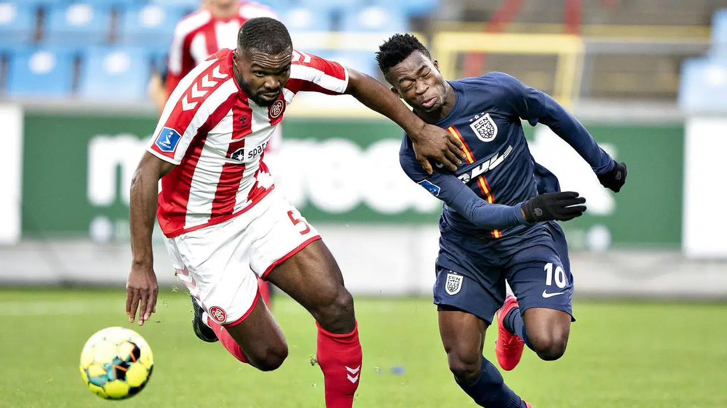 Okore er på vej til kinesisk fodbold.