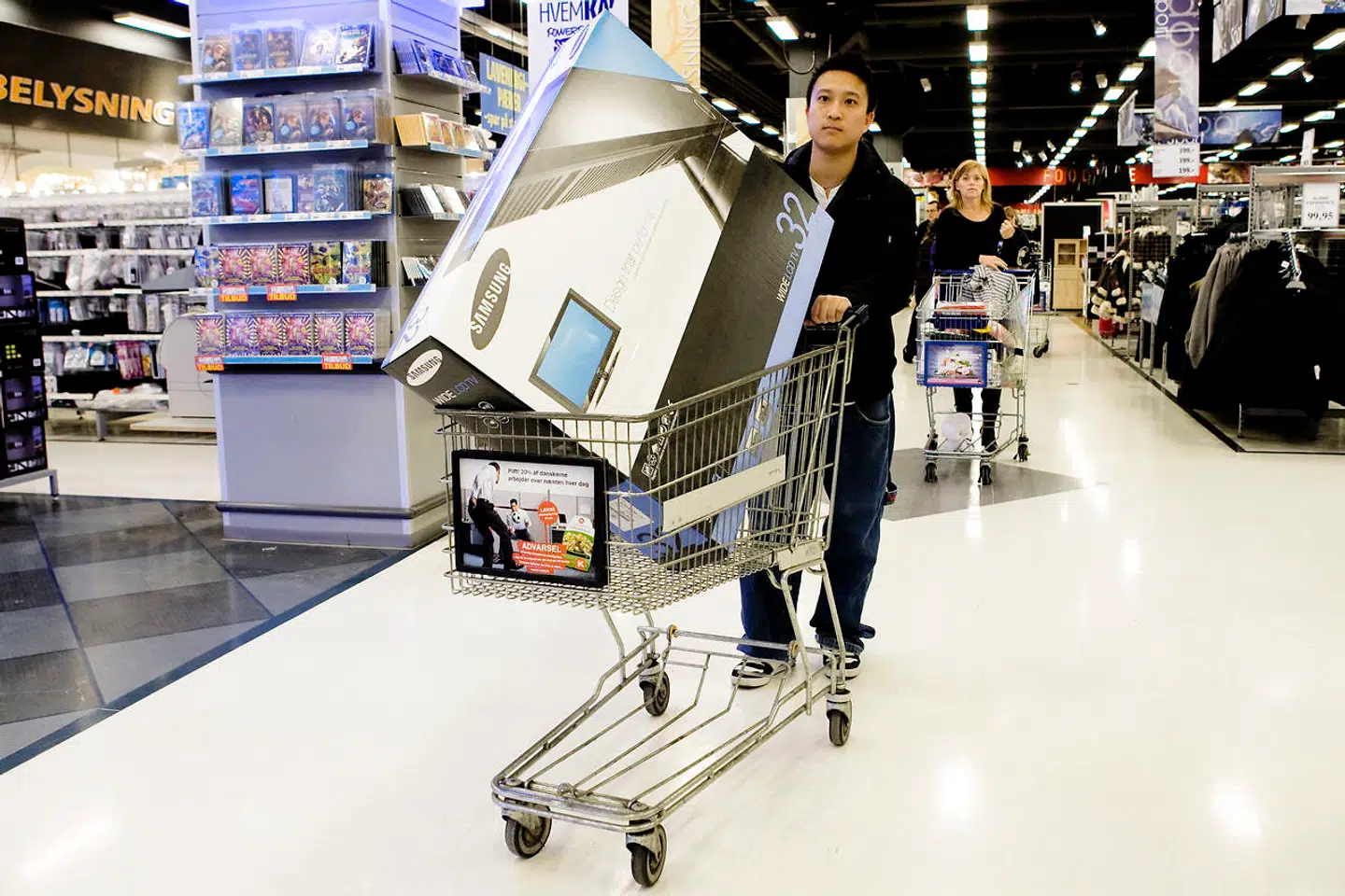 Det er stadig muligt at købe fladskærme og elektronik i hypermarkeder som Bilka. / Arkivfoto.