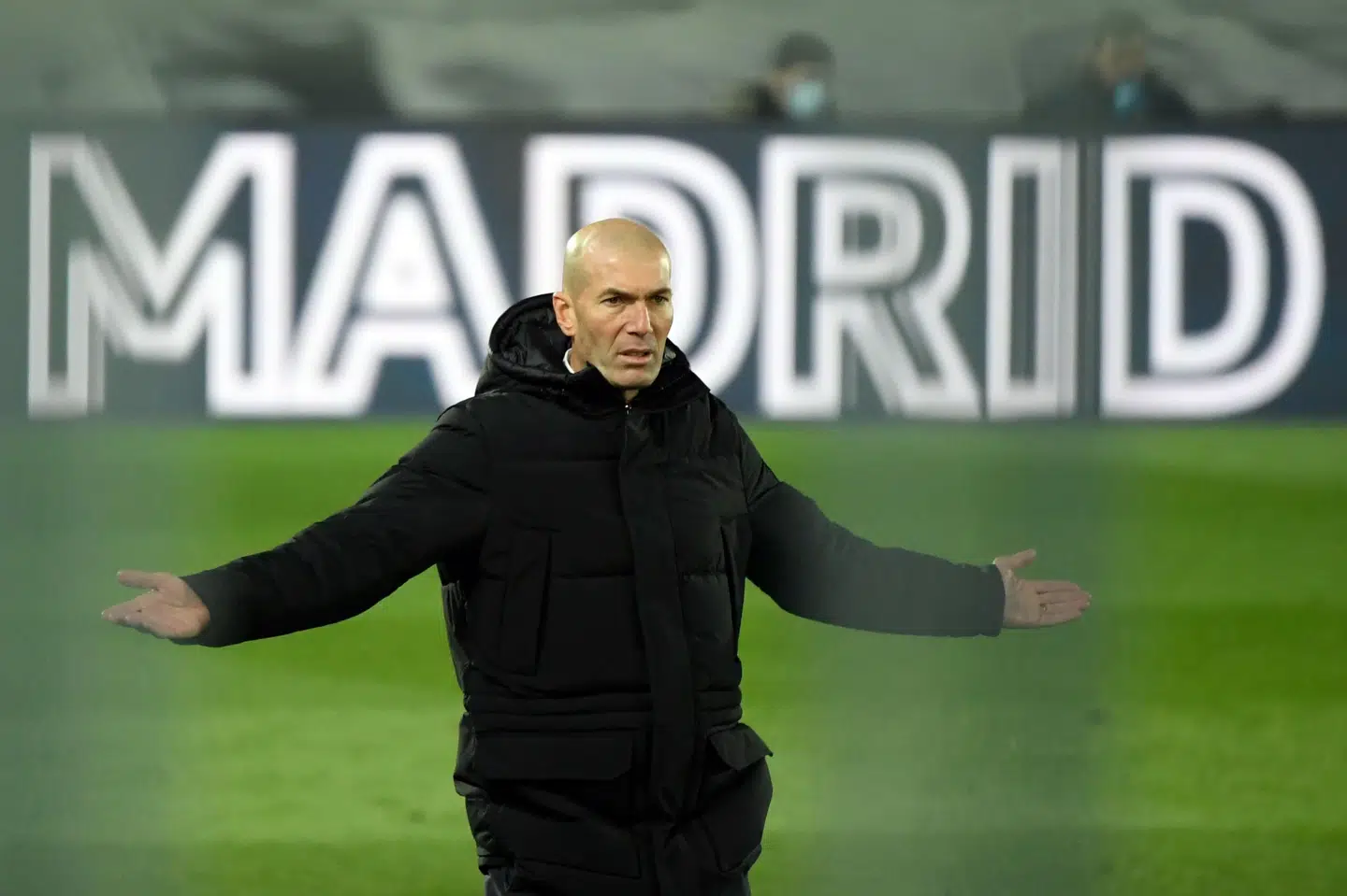 Zinedine Zidane er utilfreds med journalisternes spørgsmål omkring Real Madrids position i den spanske liga. (Arkivfoto). Oscar Del Pozo/Ritzau Scanpix