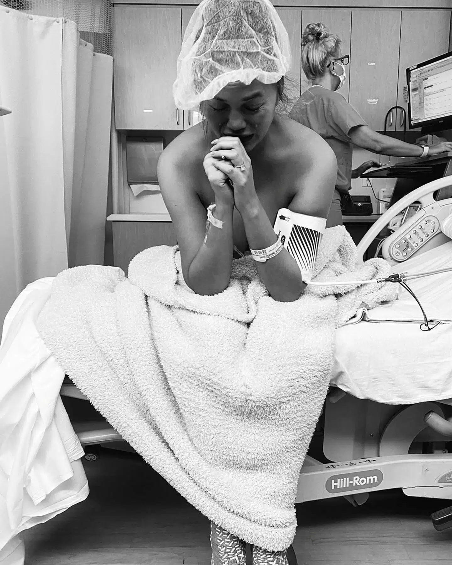 Arkivfoto fra Chrissy Teigen mistede sit ufødte barn i oktober.