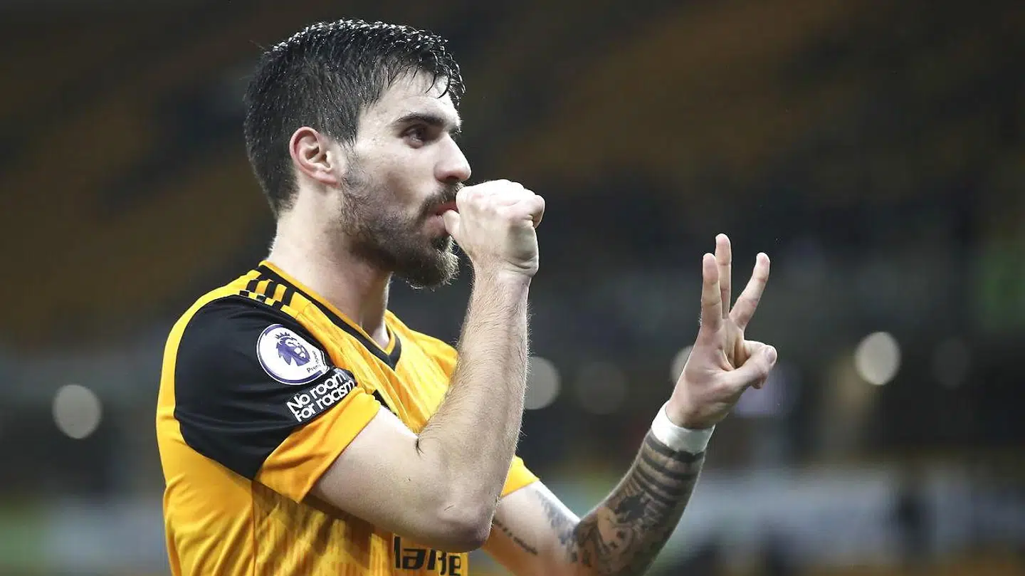 Ruben Neves med en babyhilsen i sin jubelscene efter scoringen til 1-0 mod Arsenal.