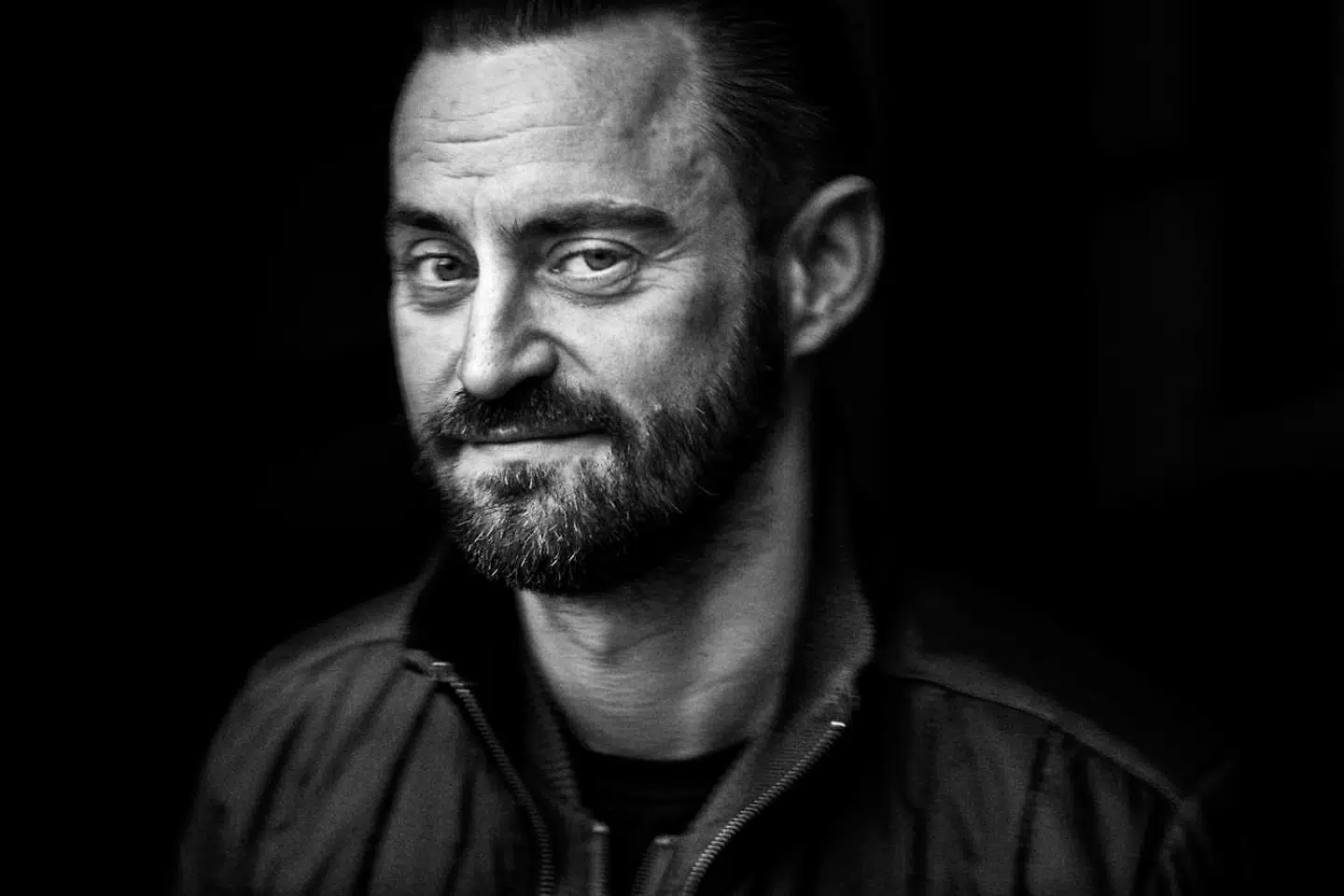 Jokeren, med det borgerlige navn Jesper Dahl, har udgivet ny plade med titlen Dansker.