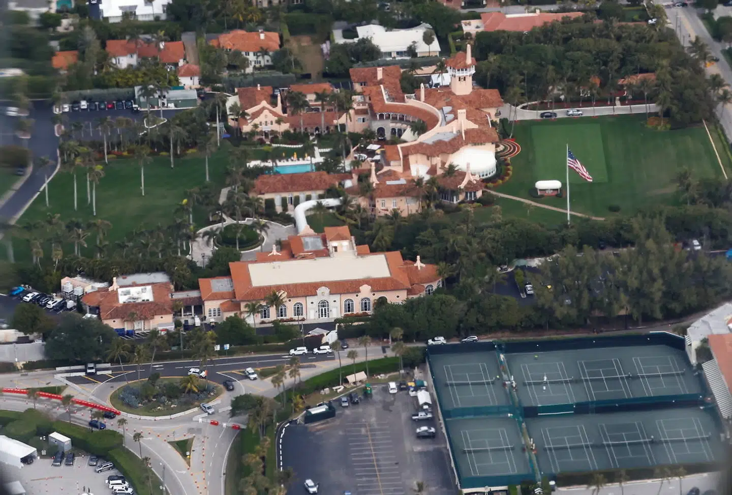 Sådan ser Trump-parrets 'nye' bopæl i Florida ud fra luften.