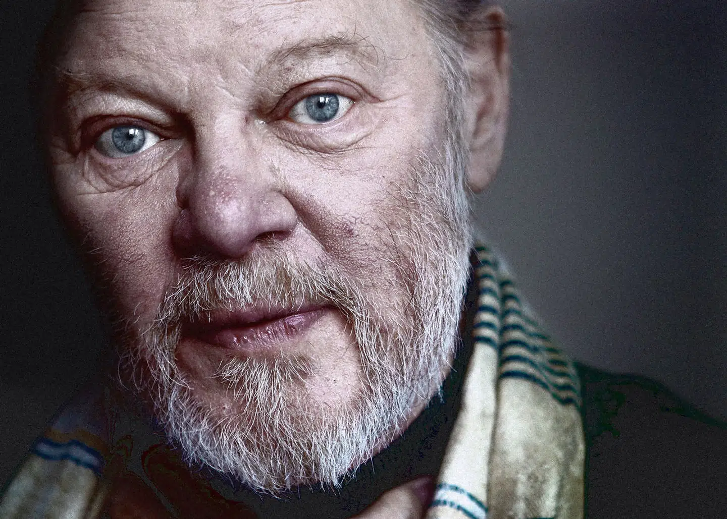 Kort før sin død i 2004 besluttede Frits Helmuth at fortælle den rå, usminkede historie om sin opvækst, karriere, sine ægteskaber og sit forfald. Det blev til filmen »Frits Helmuth«, der dog først fik premiere i 2013. Foto: Agnete Schlichtkrull