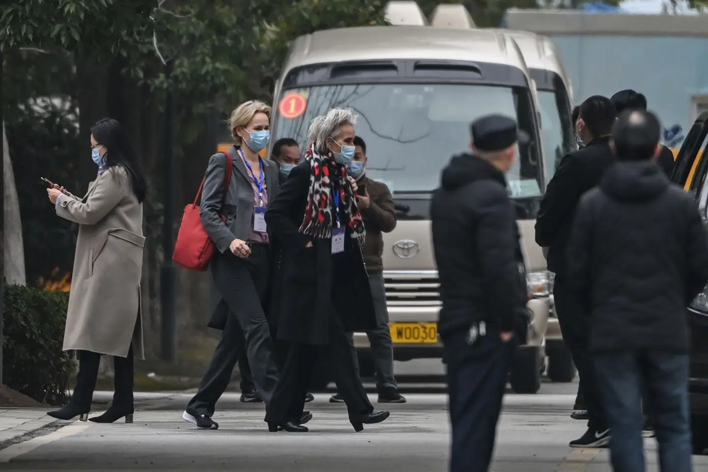 Viruseksperters besøg i storbyen Wuhan er stærkt politisk ladet. Dansk deltager fortæller, at WHO-gruppe har fået aftale om adgang til de steder, de ønsker. Hector Retamal/Ritzau Scanpix