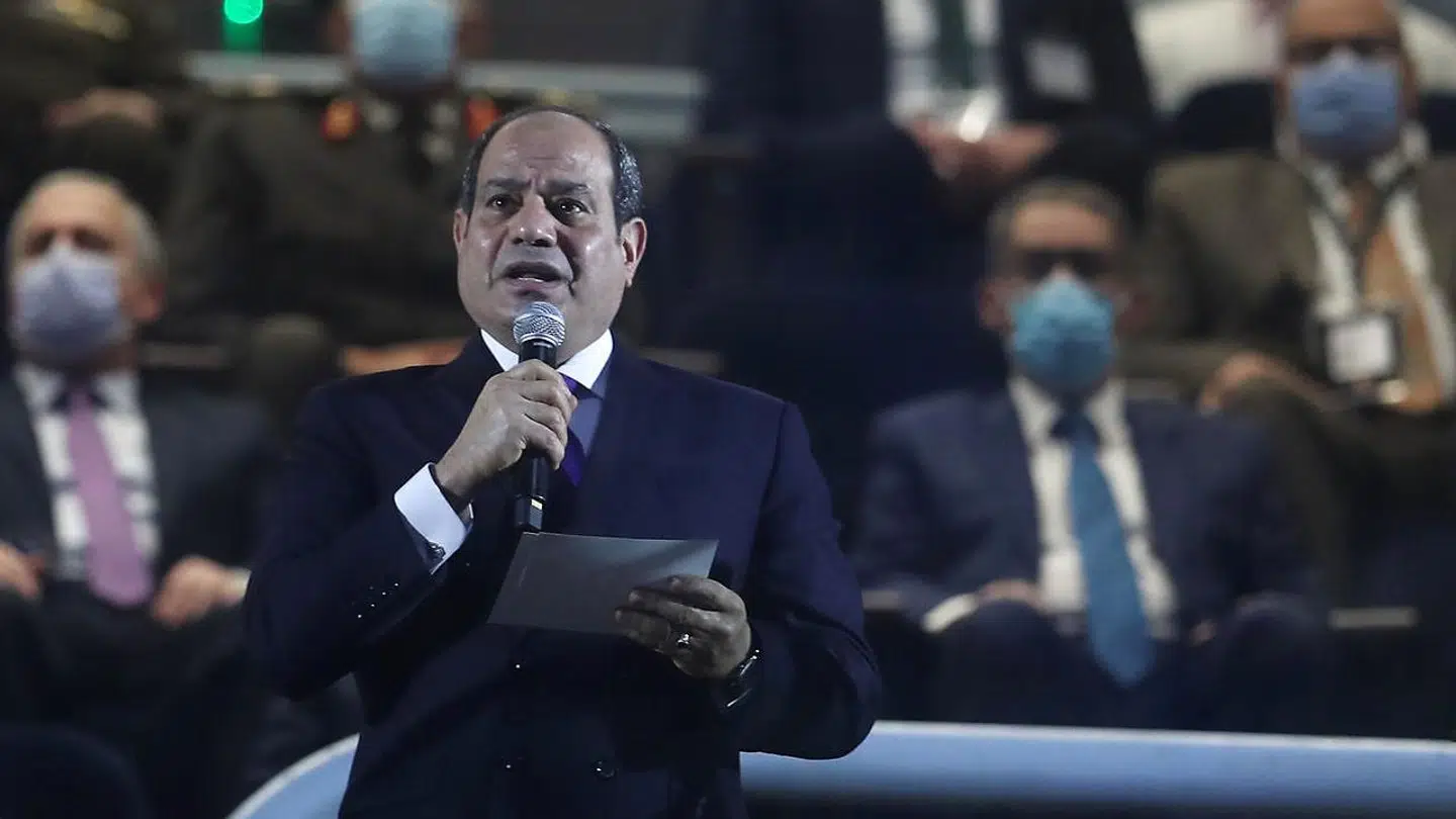 Hassan Moustafas netværk er helt i top. Her holder Egyptens præsident, Abdel Fattah al-Sisi, åbningstale ved den igangværende VM-slutrunde i Egypten.