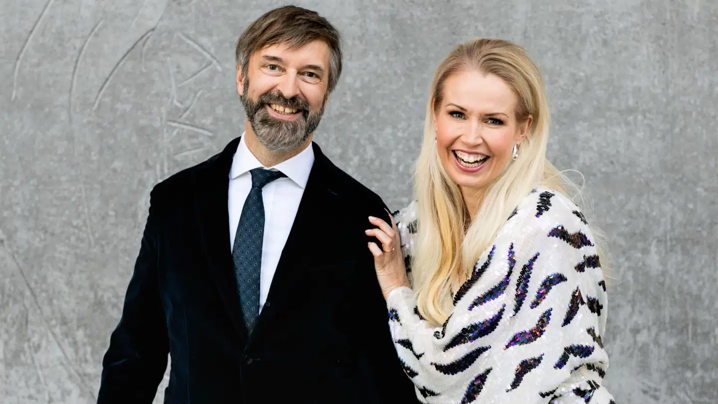 Martin Brygmann og Tina Müller er værter for 'Dansk Melodi Grand Prix 2021'.