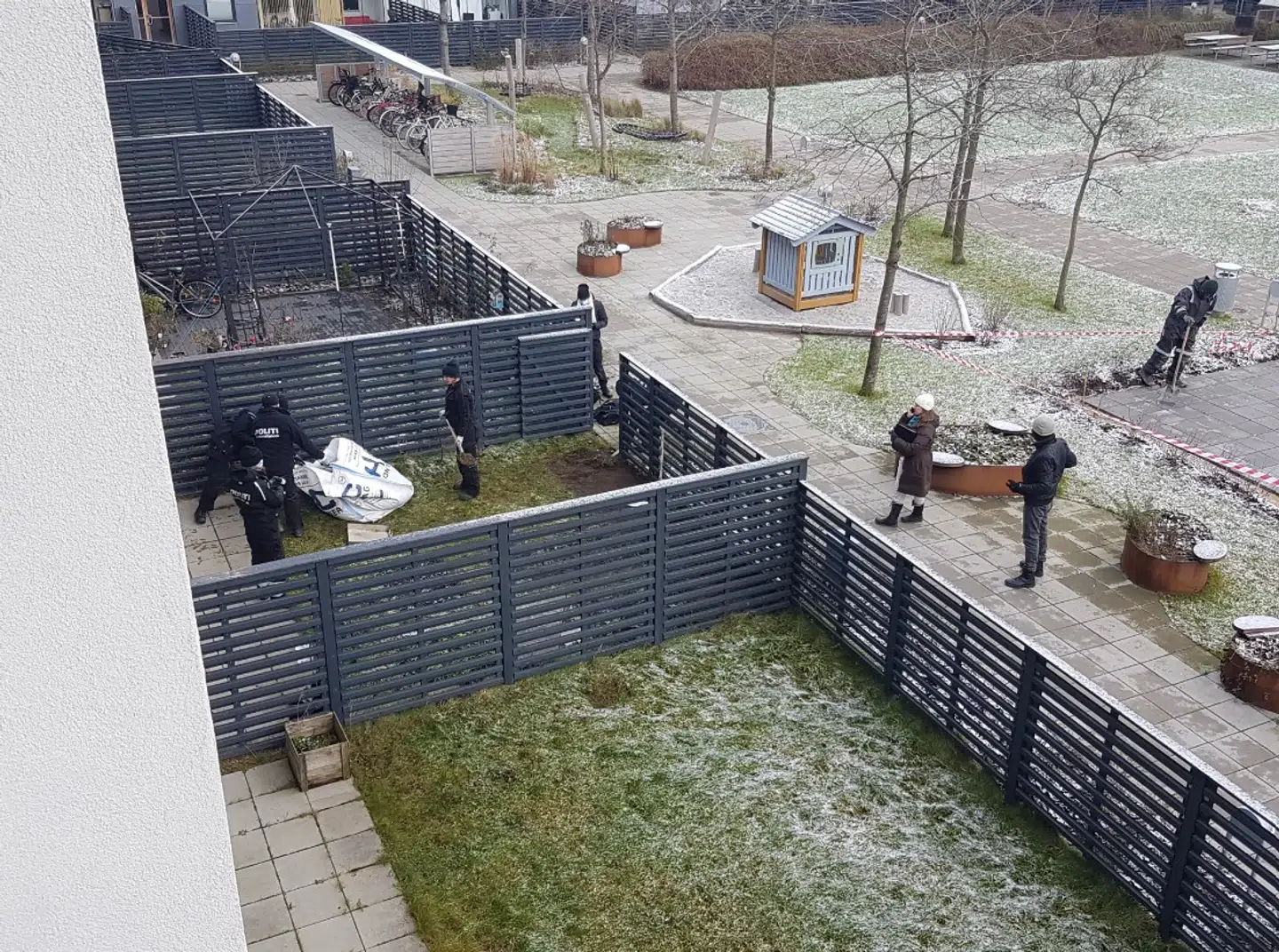 Politiet graver i Ishøj.