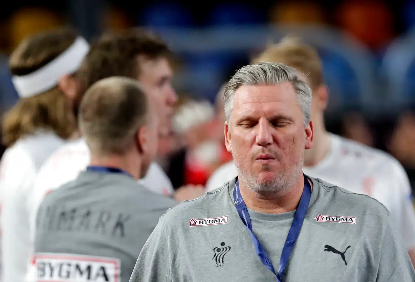 epa08969231 Denmark head coach Nikolaj Bredahl Jacobsen reacts during the quarter final match between Denmark and Egypt at the 27th Men's Handball World Championship in Cairo, Egypt, 27 January 2021. EPA/Mohamed Abd El Ghany / POOL