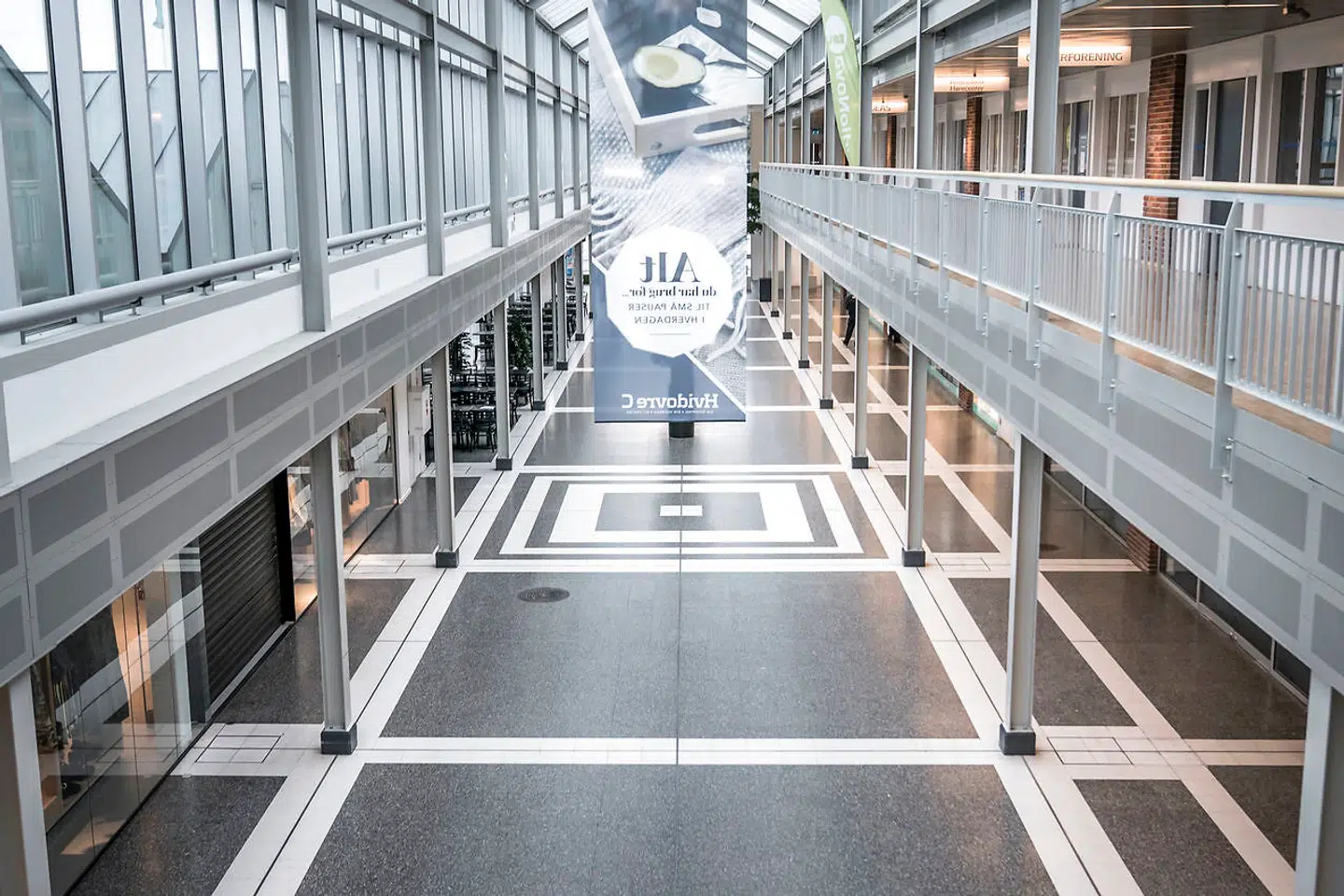 Restriktionerne og et lukket samfund virker, fortæller professor ved Hvidovre Hospital, Thomas Benfield. Presset på hospitalerne aftager. (Foto: Thomas Lekfeldt)