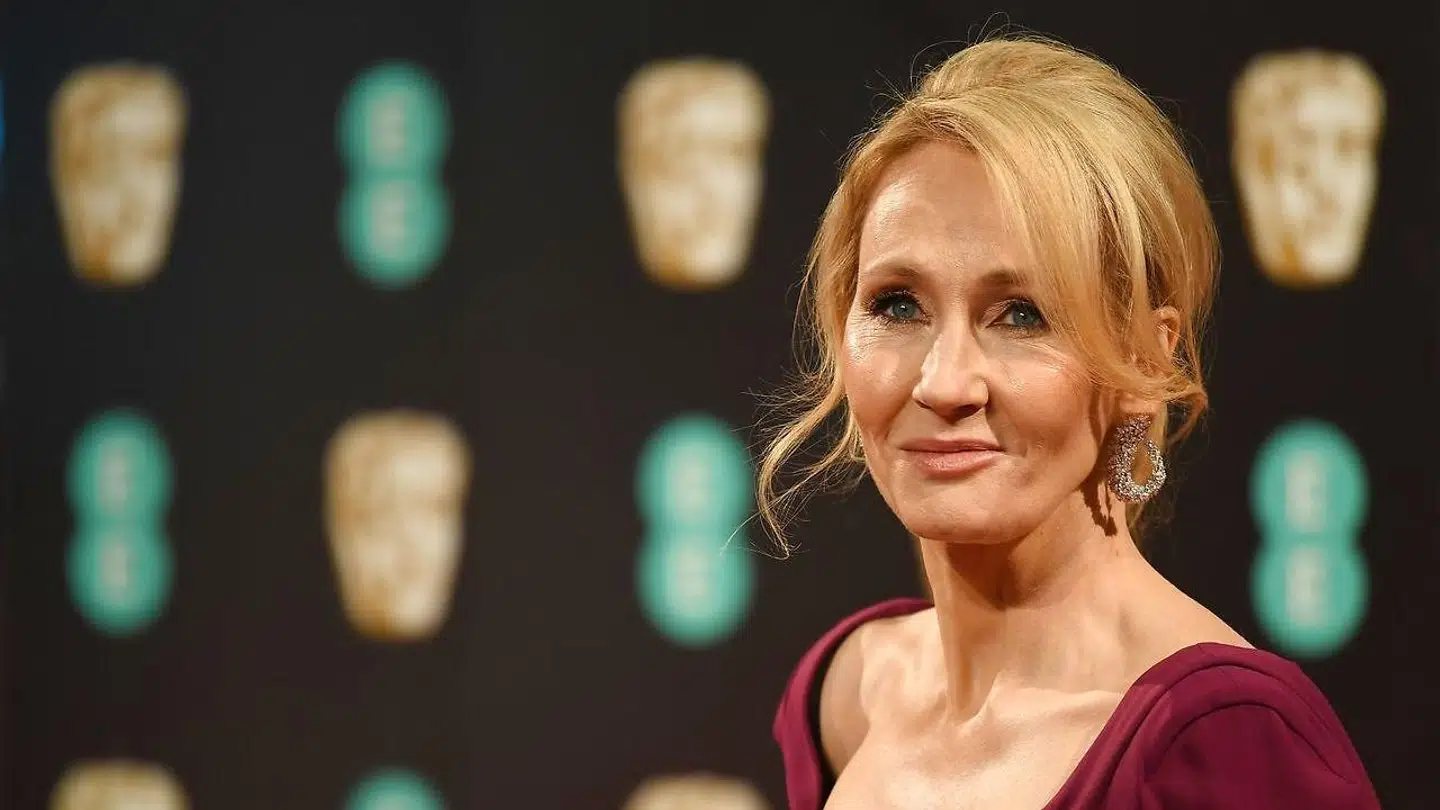 J.K. Rowling ejer i samarbejde med Warner Bros. rettighederne til 'Harry Potter'-filmene.
