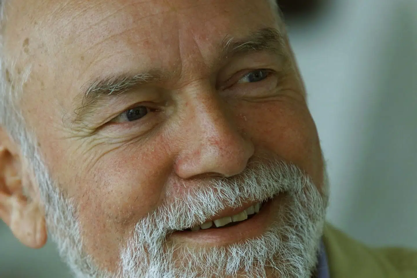 Jørgen Flindt Pedersen, tidl. direktør for TV2 i sit hjem i Kerteminde. (FOTO: ERIK LUNTANG SCANPIX/NORDFOTO 2000)