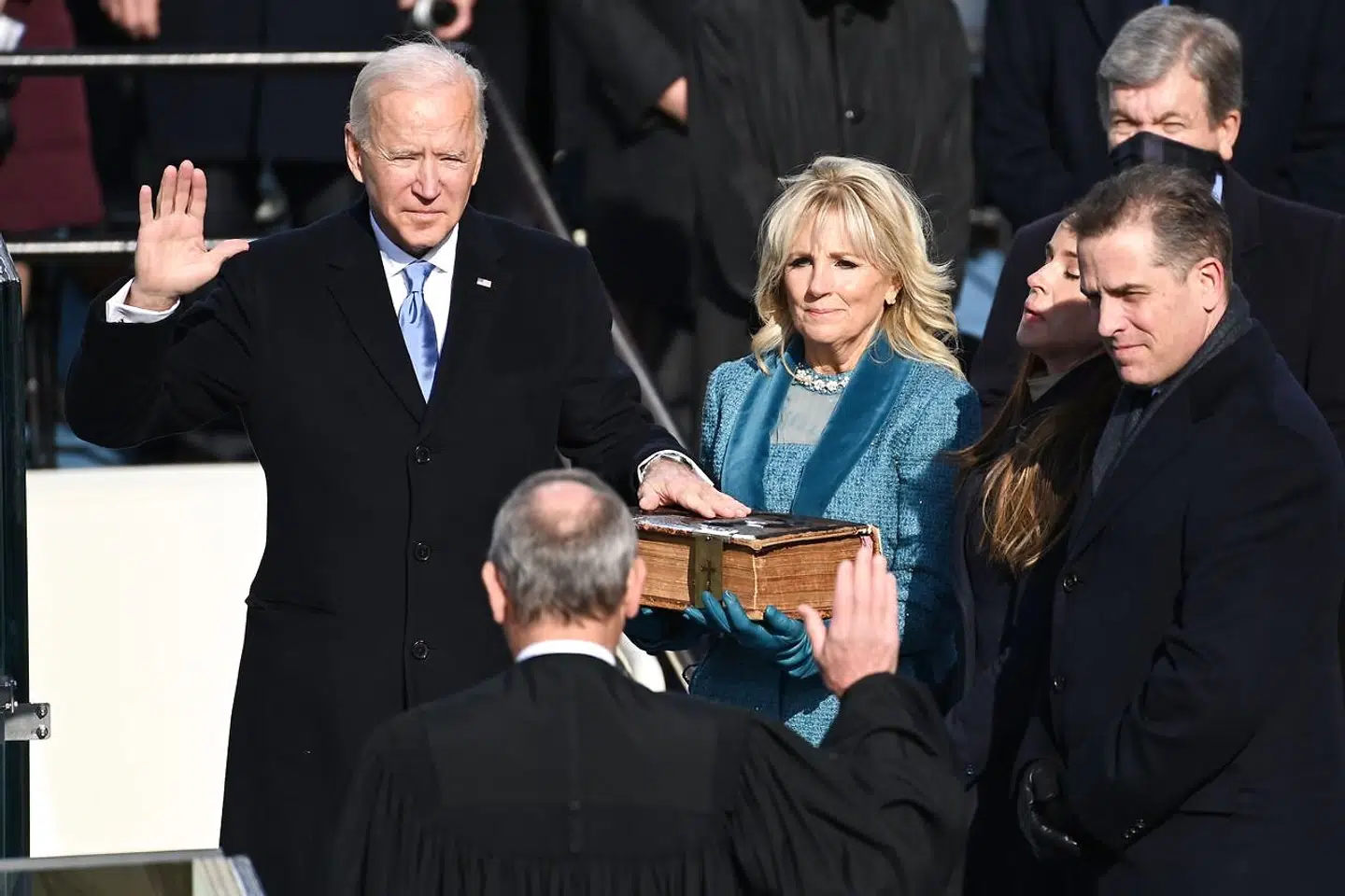 Ifølge QAnon-tilhængerne skulle alt modstanden kulminere onsdag kl. 12, da Joe Biden blev præsident.