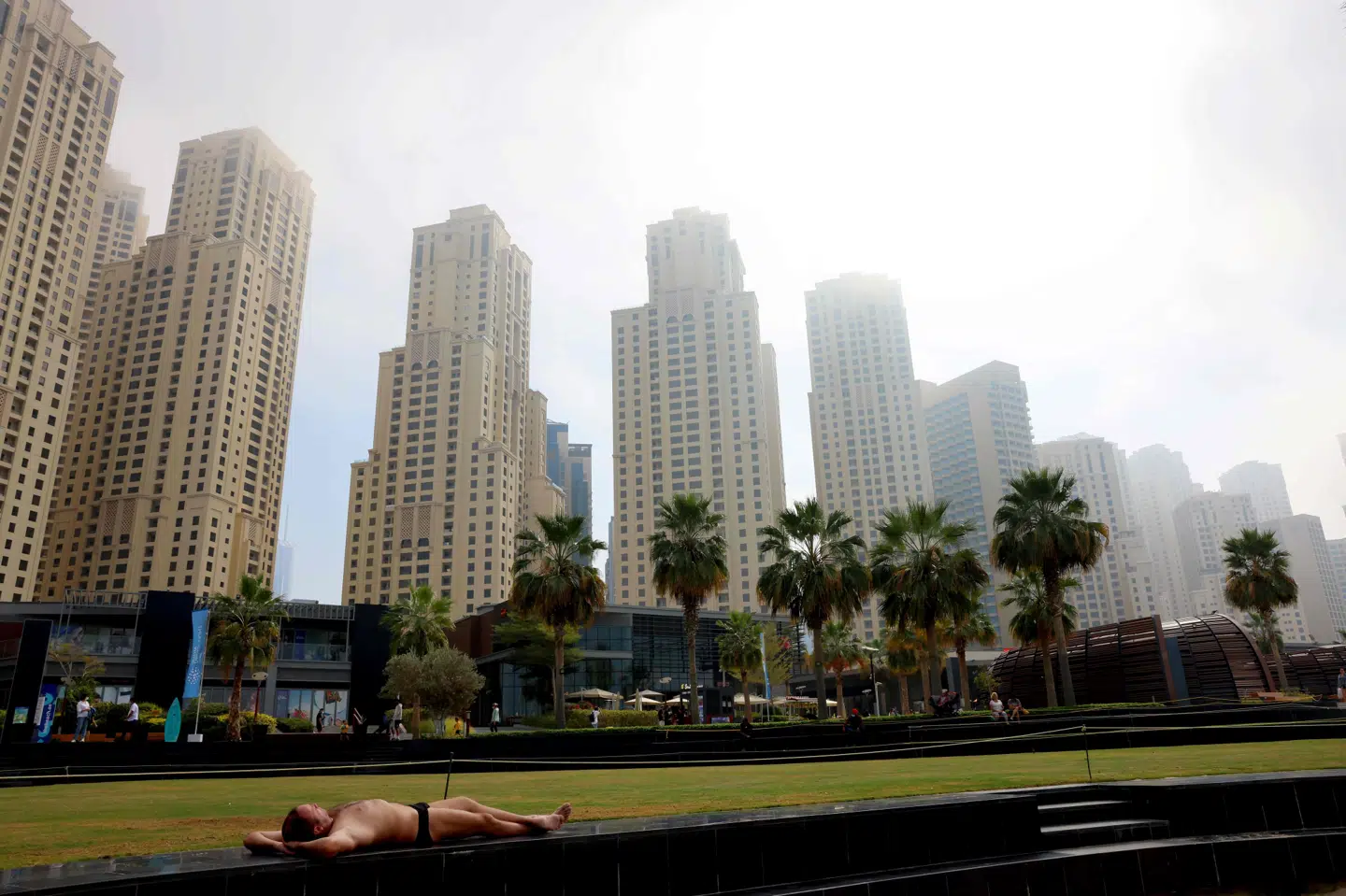 Dubai har slået sig op på at være et solrigt, karantænefrit tilflugtssted under coronapandemien. Men nu er det for en stund slut med at rejse til og fra millionbyen fra Danmark. (Arkivfoto) Giuseppe Cacace/Ritzau Scanpix