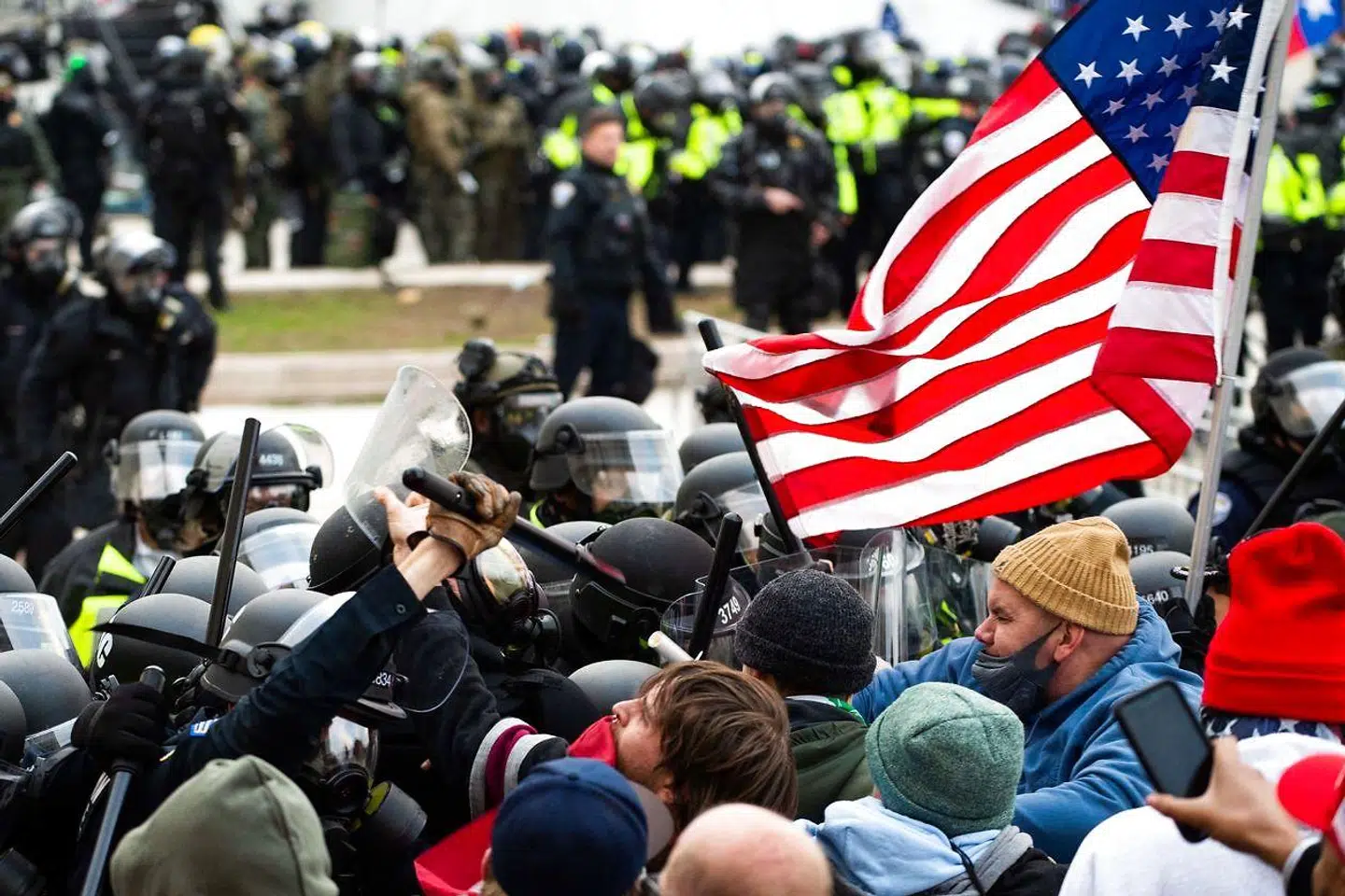 Trump-tilhængere overfalder kongressen i Washington D.C.
