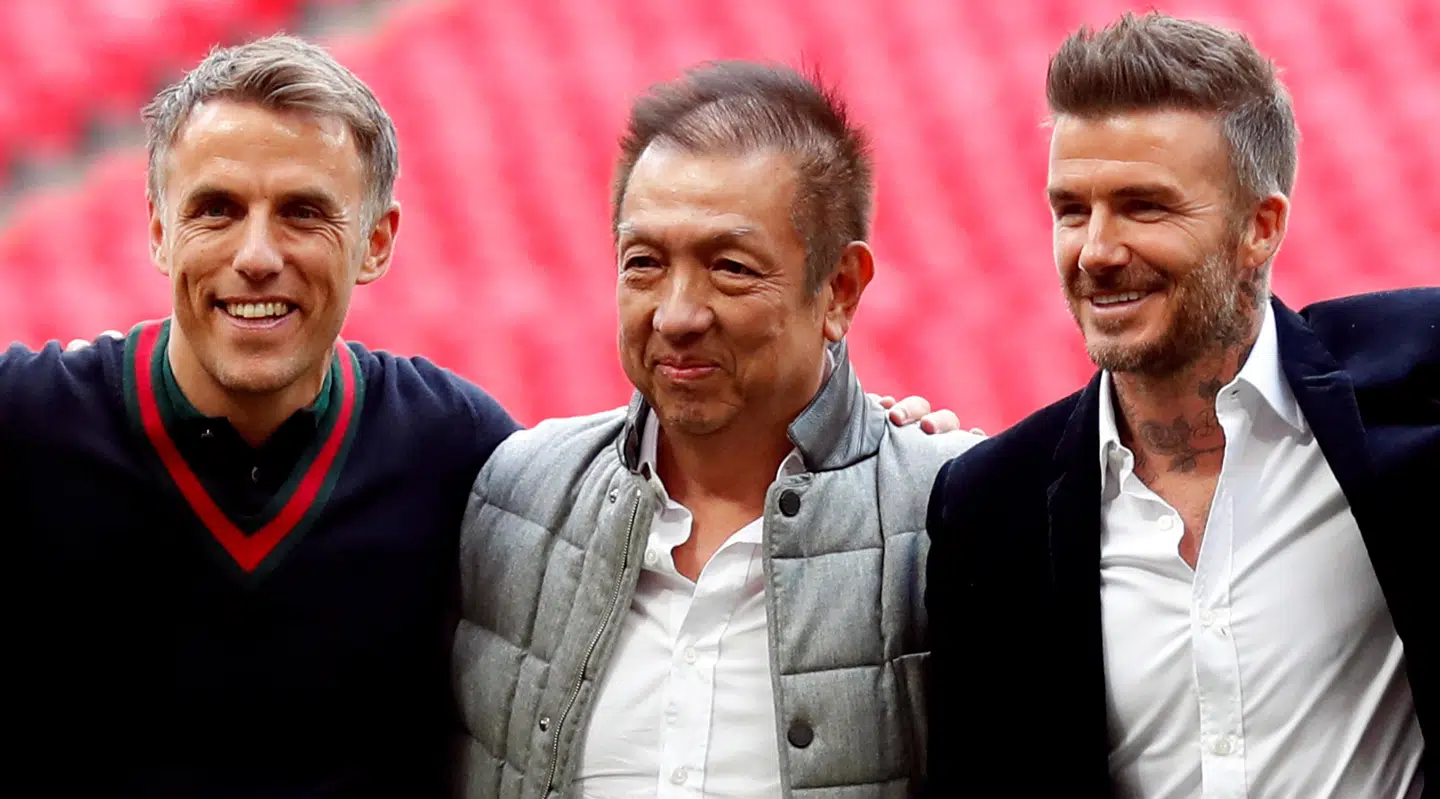 David Beckham (th.) præsenterede mandag Phil Neville (tv.) som ny træner.
