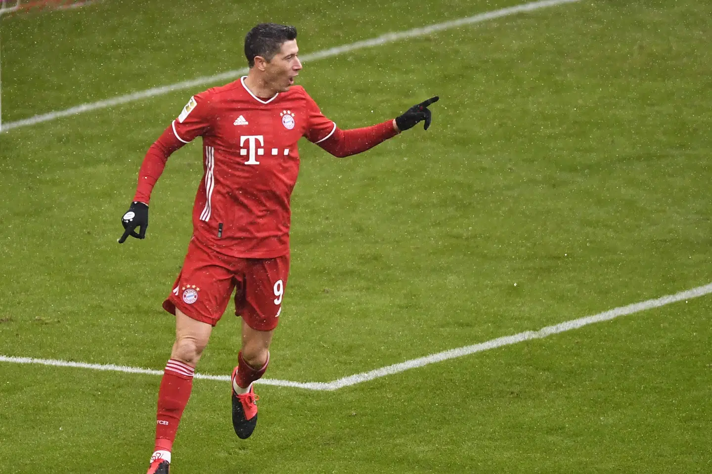 Robert Lewandowski var igen på pletten for Bayern München i søndagens sejr. Lukas Barth-Tuttas/Reuters