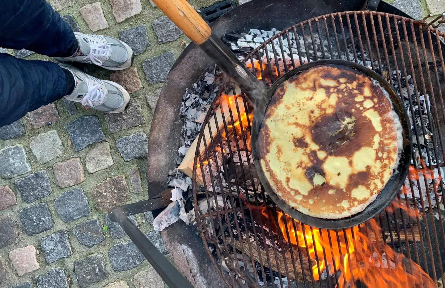Stenalderfjernsynet kan også bruges til at bage pandekager på.
