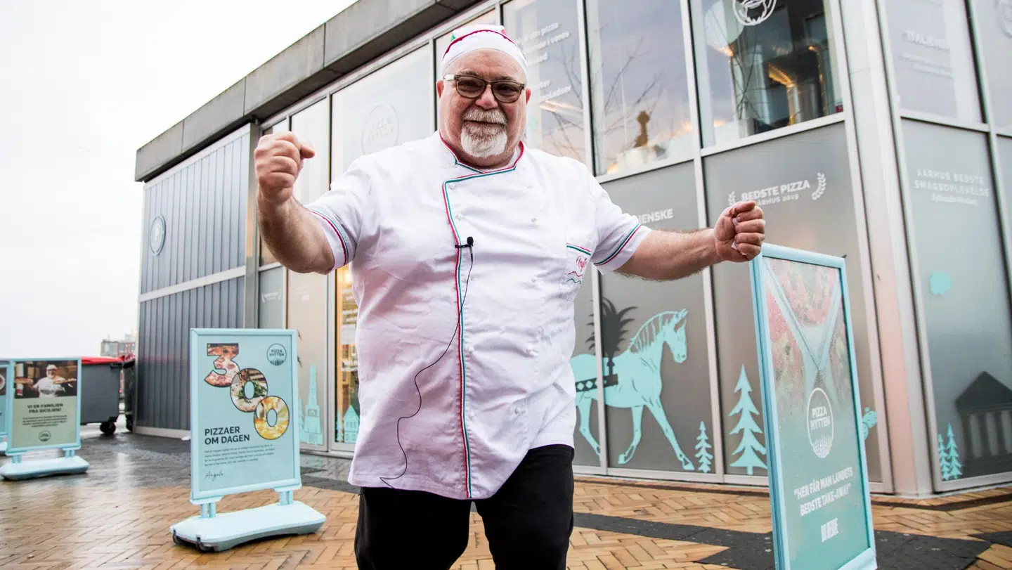 Angelo Zirafi er både familieoverhoved og overordnet ansvarlig for driften af Pizza Hytten. PR foto.