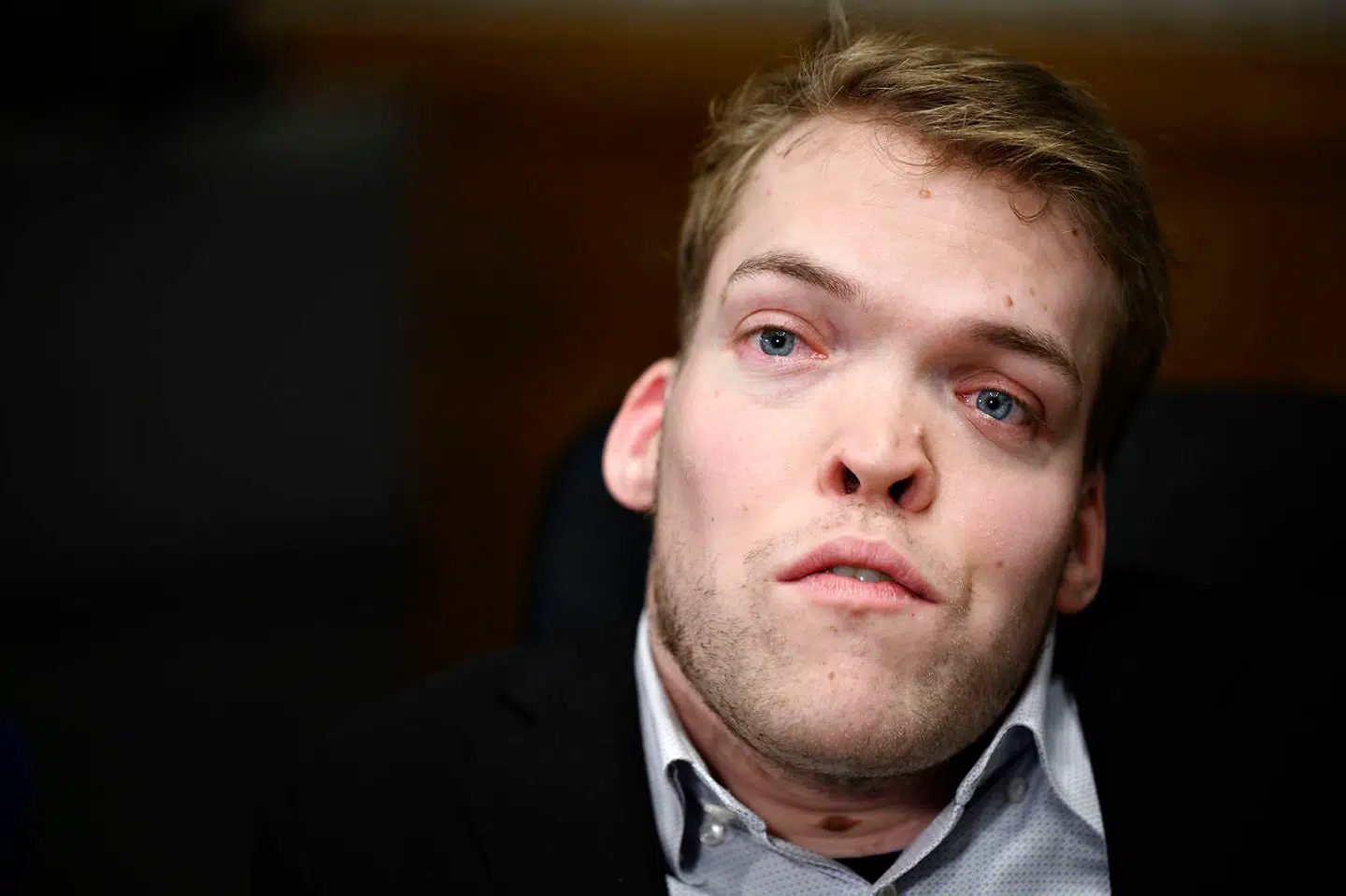 (ARKIV) Kristian Hegaard (RV) bliver interviewet ved sin ankomst, da Miljø- og Fødevareudvalget har minister for fødevarer, fiskeri og ligestilling Mogens Jensen (S) i samråd om håndtering af coronasmitte blandt mink og om minkbranchens fremtid, i Landstingssalen på Christiansborg onsdag den 11. november 2020. Mærkedag: Mandag den 18. januar: Folketingsmedlem Kristian Hegaard, 30 år. . (Foto: Philip Davali/Ritzau Scanpix)