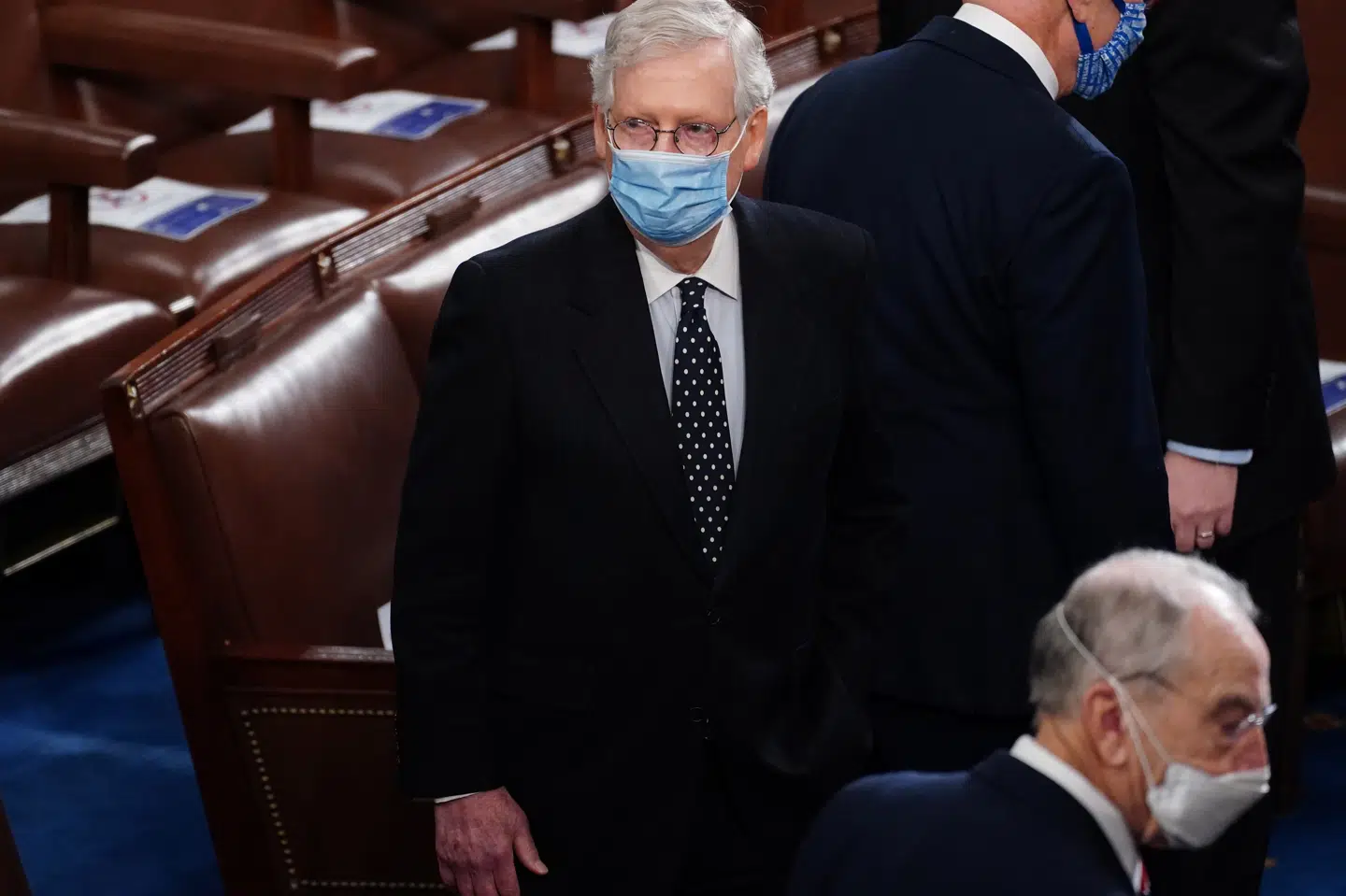 Den republikanske flertalsleder i Senatet, Mitch McConnell, er tilsyneladende godt tilfreds med, at Demokraterne forsøger at få stillet præsident Donald Trump for en rigsret. (Arkivfoto) Pool/Reuters
