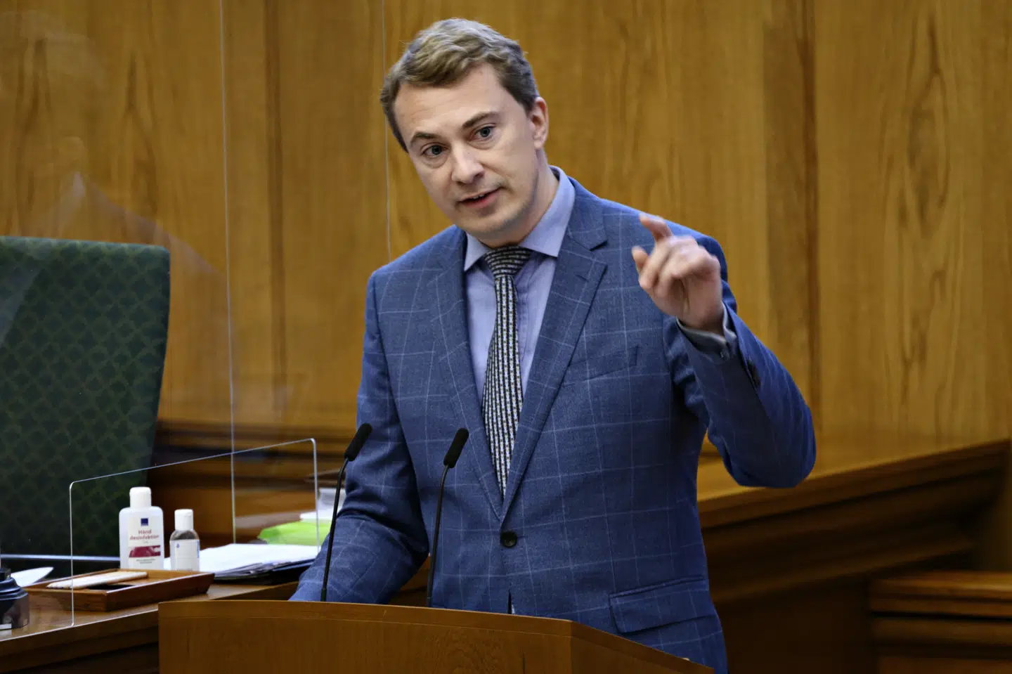 Morten Messerschmidt (DF) får tirsdag medvind i Folketinget til et forslag om, at Folketinget skal undersøge, om Danmark skal have et forfatningsråd, der uafhængigt kan vurdere, om ny lovgivning er i strid med grundloven. Philip Davali/Ritzau Scanpix