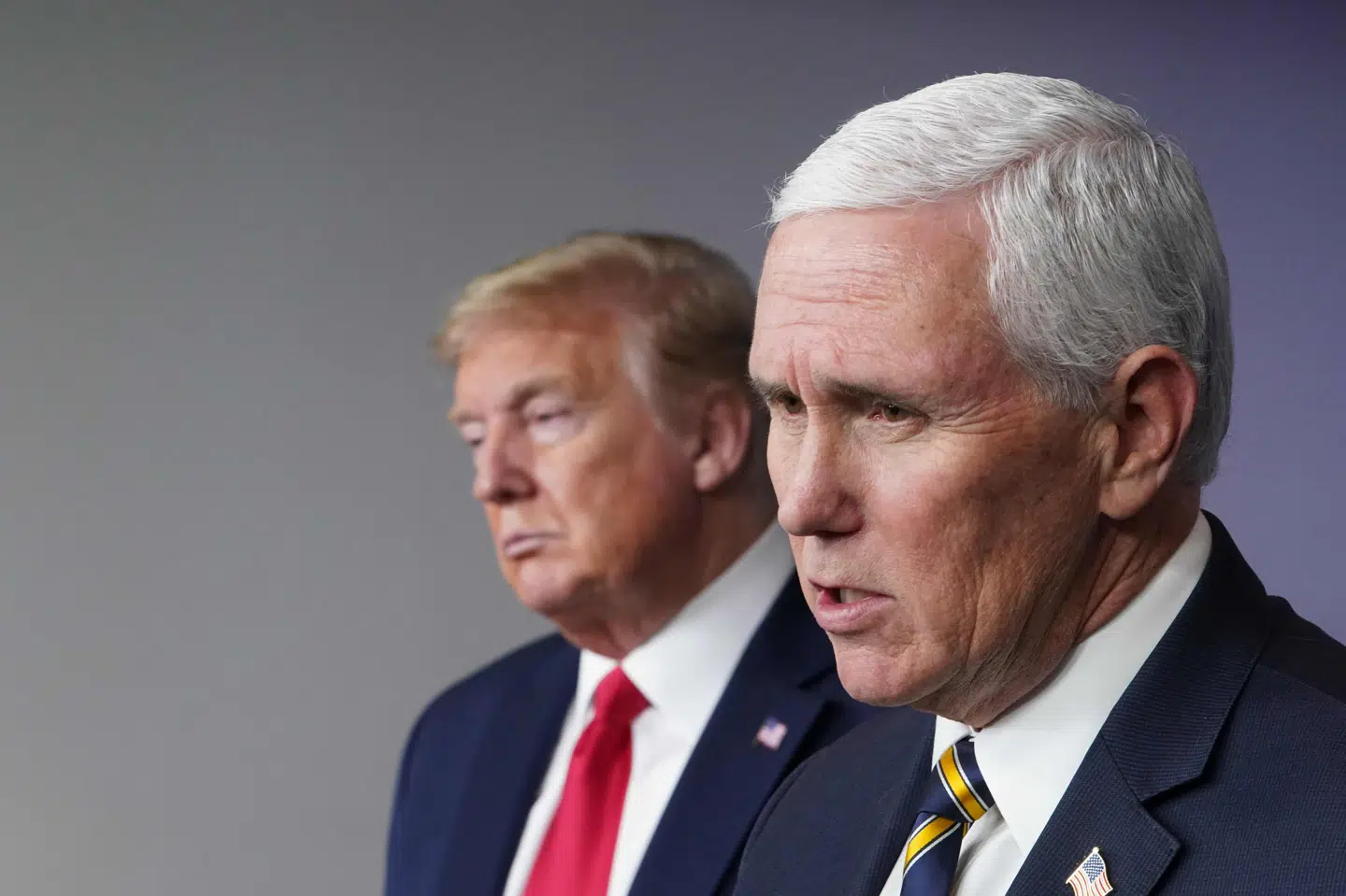 Mike Pence og Donald Trump havde mandag aften en god samtale i Det Hvide Hus, siger embedsmand. Det er første gang de to mødes, siden optøjerne ved USA's Kongres. (Arkivfoto) Mandel Ngan/Ritzau Scanpix