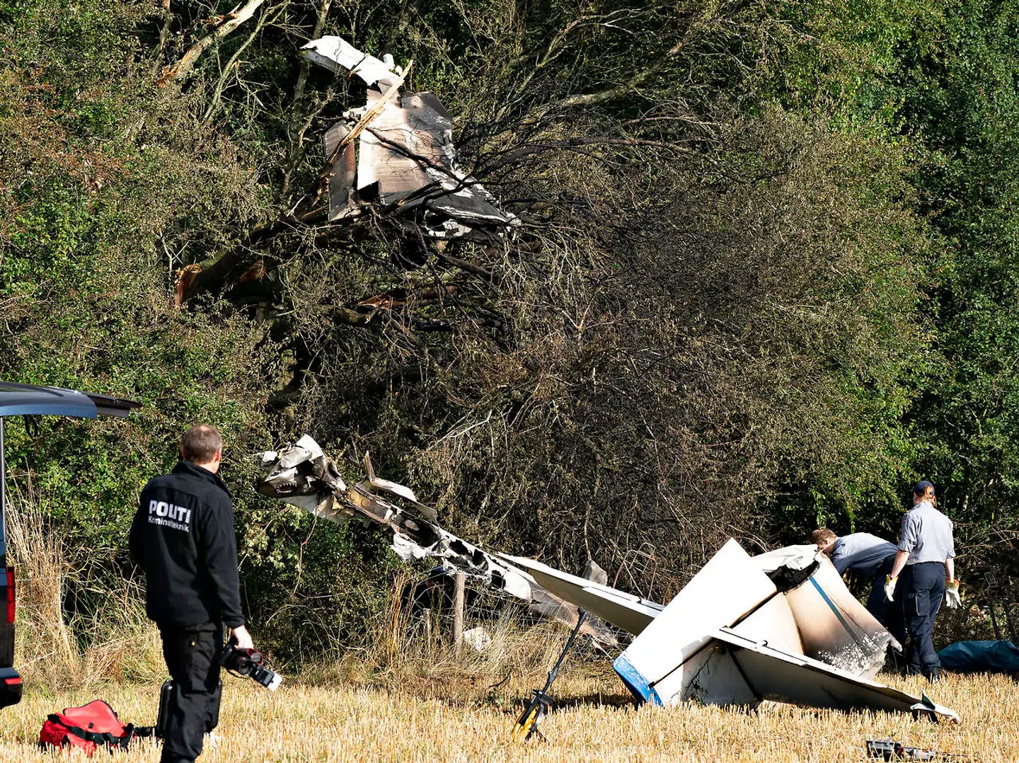 Havarikommissionen assisteret af Beredskabsstyrelsen arbejder ved det privatfly, der er havareret på Limfjordsøen Fur, mandag den 31. august 2020.