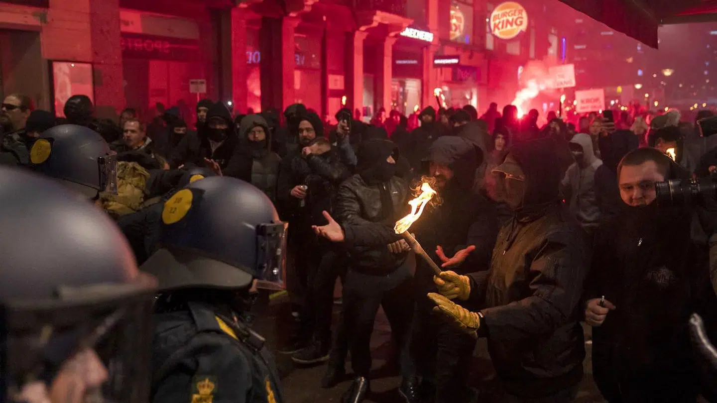Stor demonstration i København arrangeret af Men in Black, Denmark.