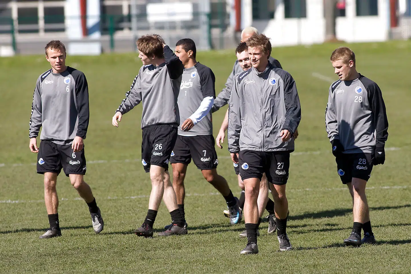 FCK-træning i 2008. Jacob Neestrup med nummer 27 på shortsene.