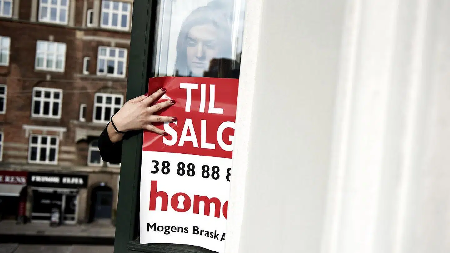Rekordmange danskere udnytter Til Salg-skiltene landet over.